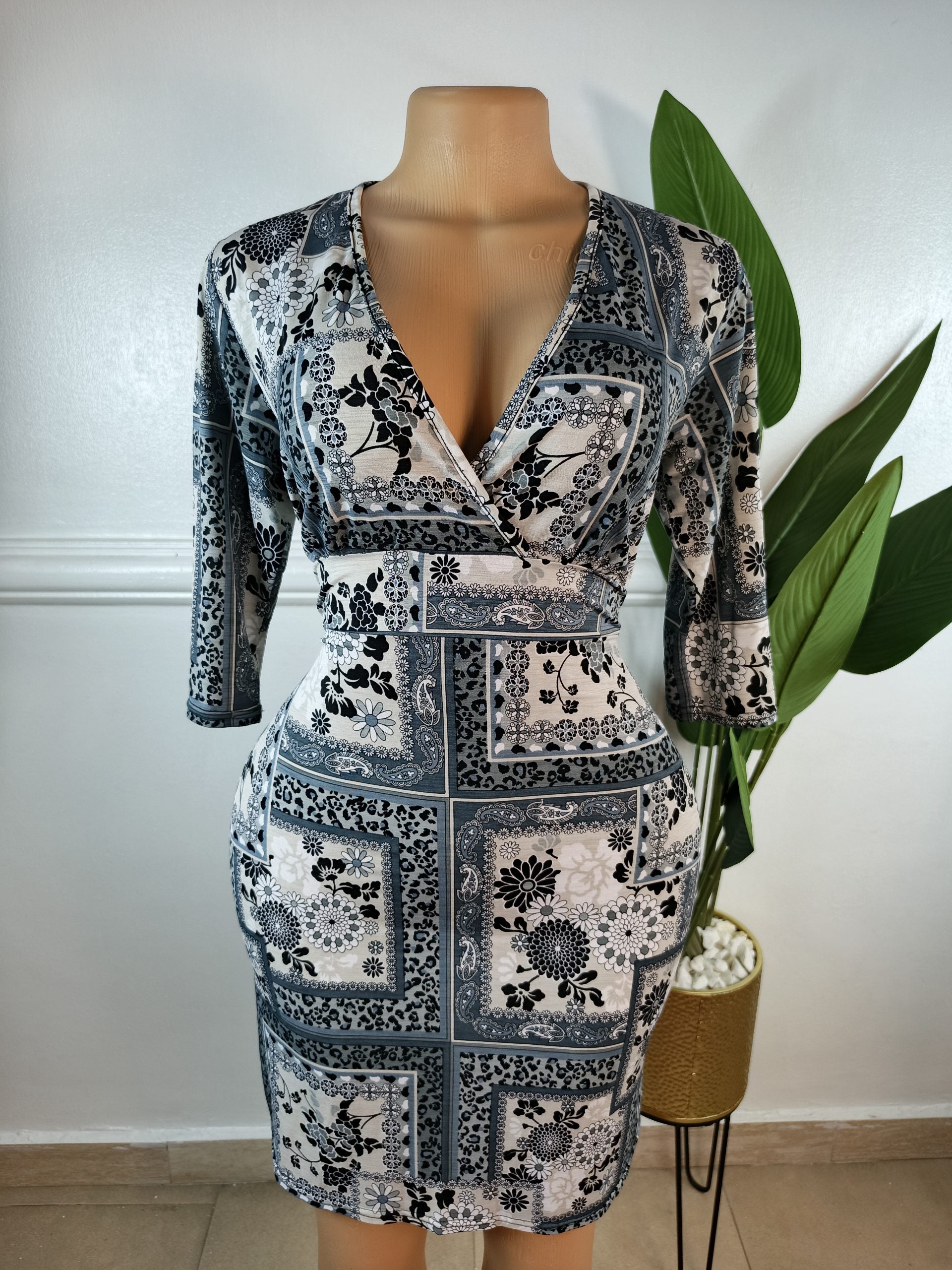 QUINZE UK 10 image 0