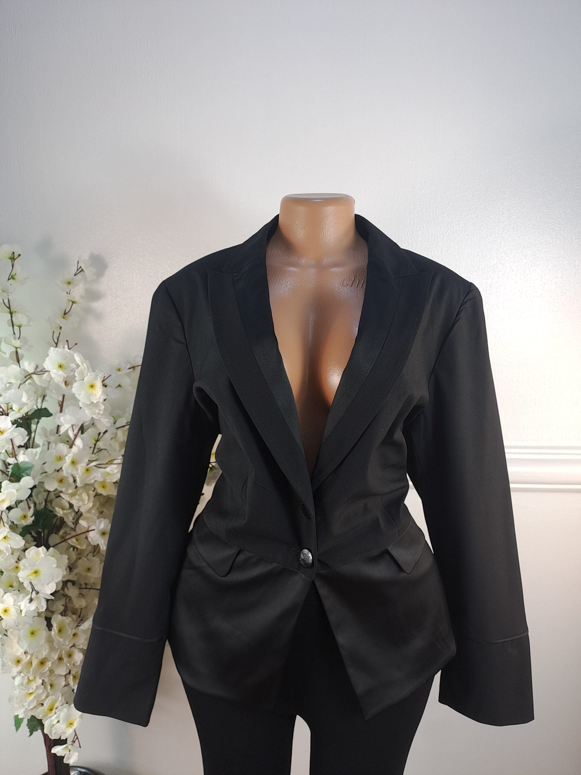 JOHN RICHMOND UK SIZE 16 [LENGTH 28 INCHES, BLACK] image 0