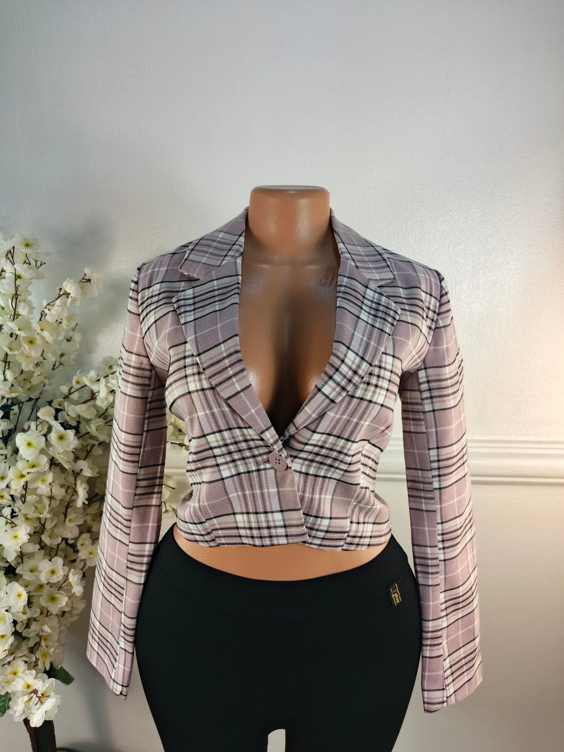 SINSAY UK SIZE 8 [LENGHT 18 INCHES, CHECKERS] image 0
