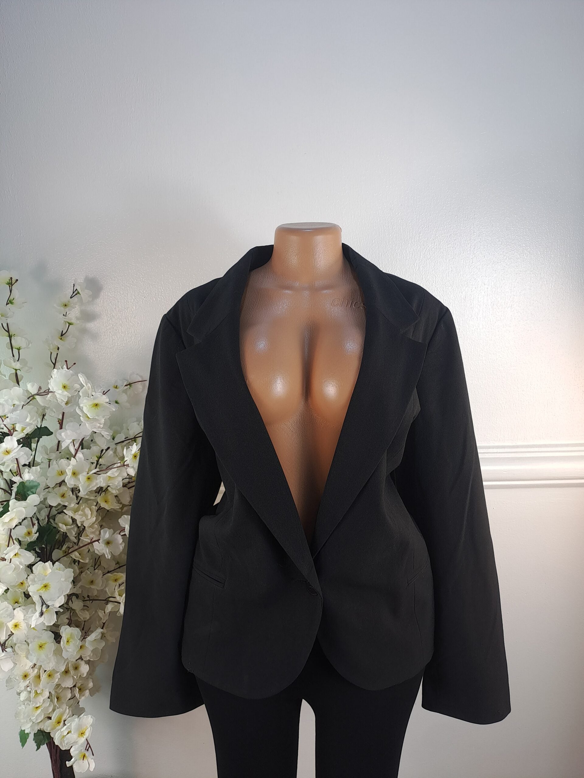 BLAZER UK SIZE 18 [LENGTH 29 INCHES, BLACK] image 0