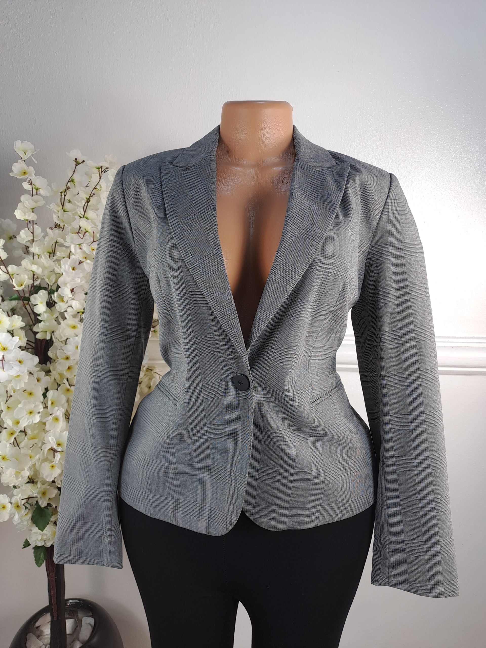 ZARA BASICS UK SIZE 8 [LENGHT 24 INCHES] image 0