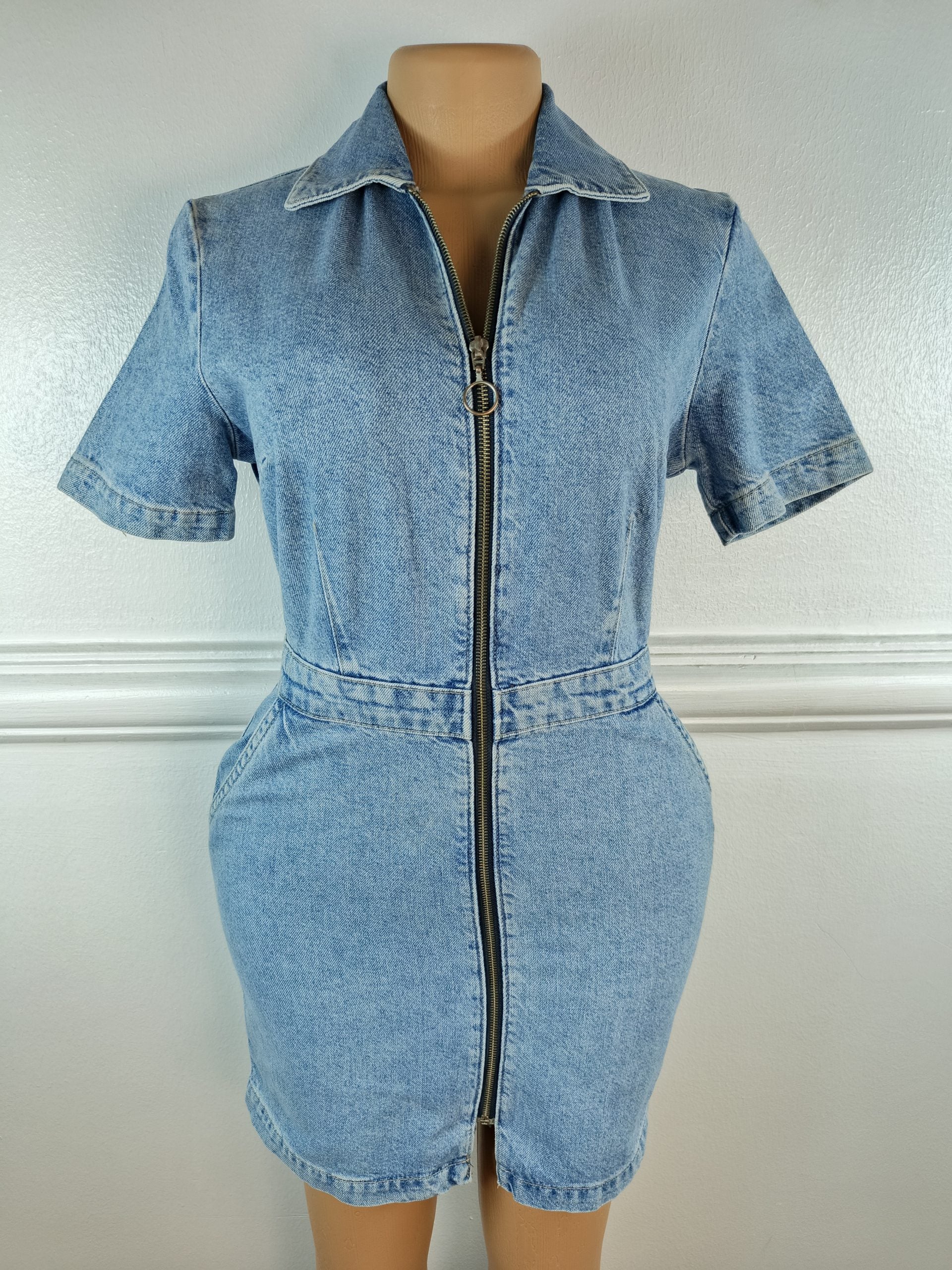 JEANS UK 8, L-32 INCHES image 0