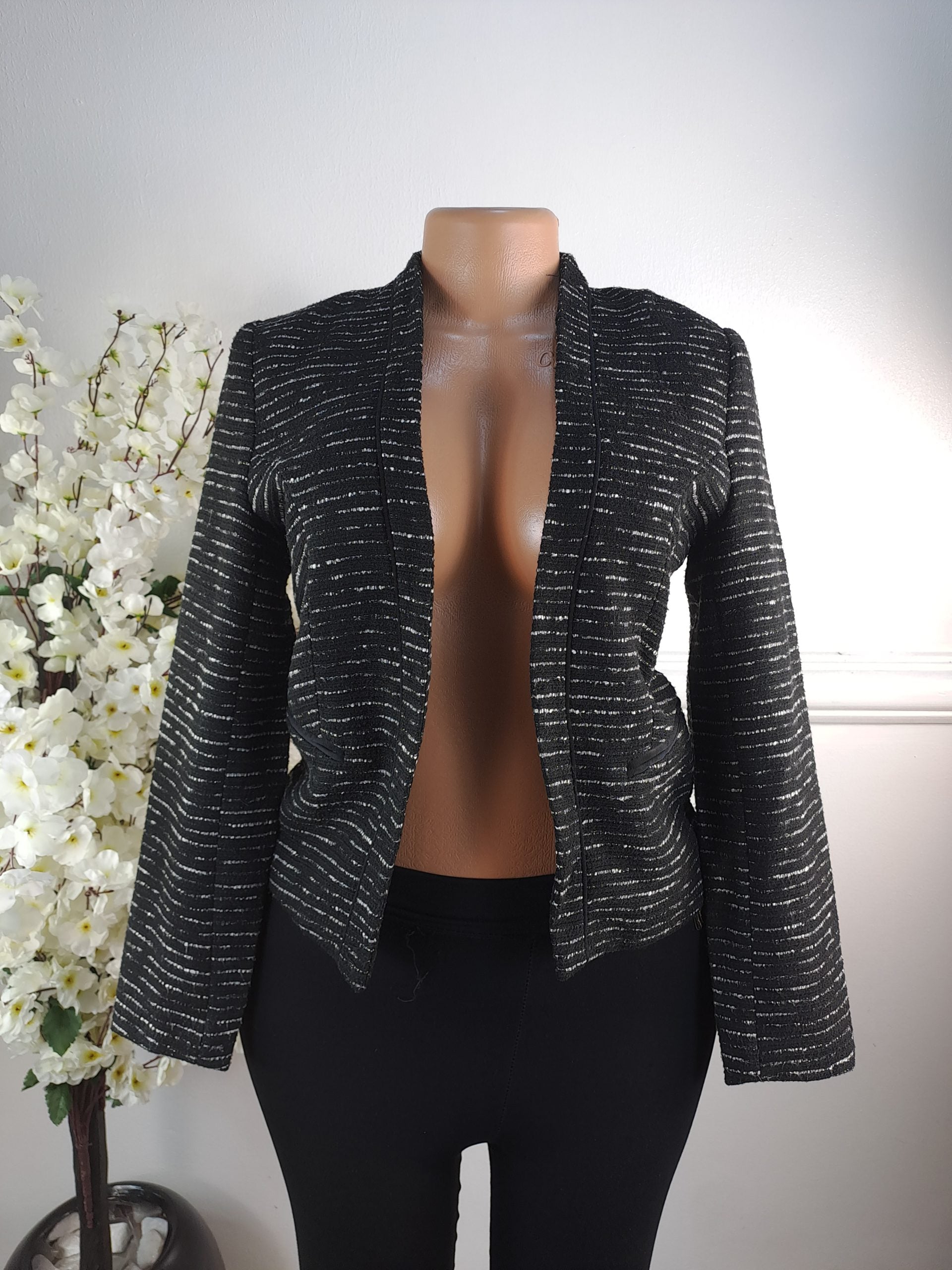 H&M UK SIZE 8 [LENGHT 26 INCHES] image 0