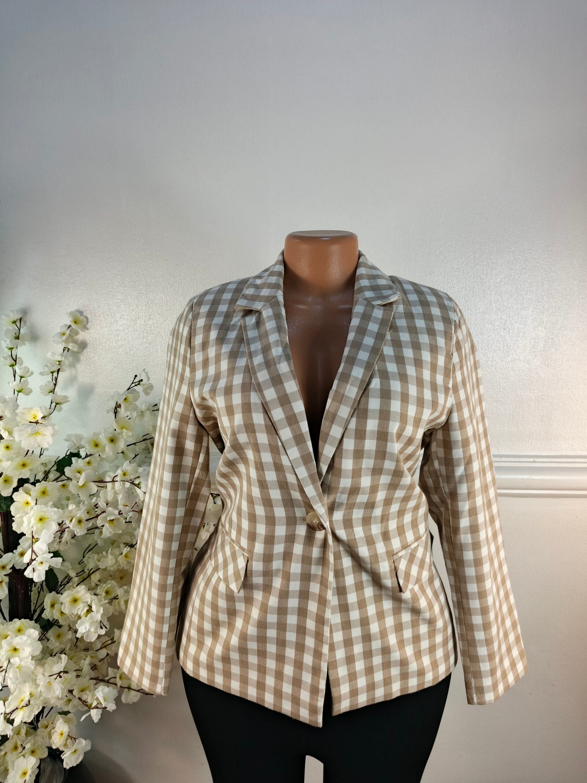 TU UK SIZE 12 [LENGTH 26 INCHES, CHECKERS] image 0