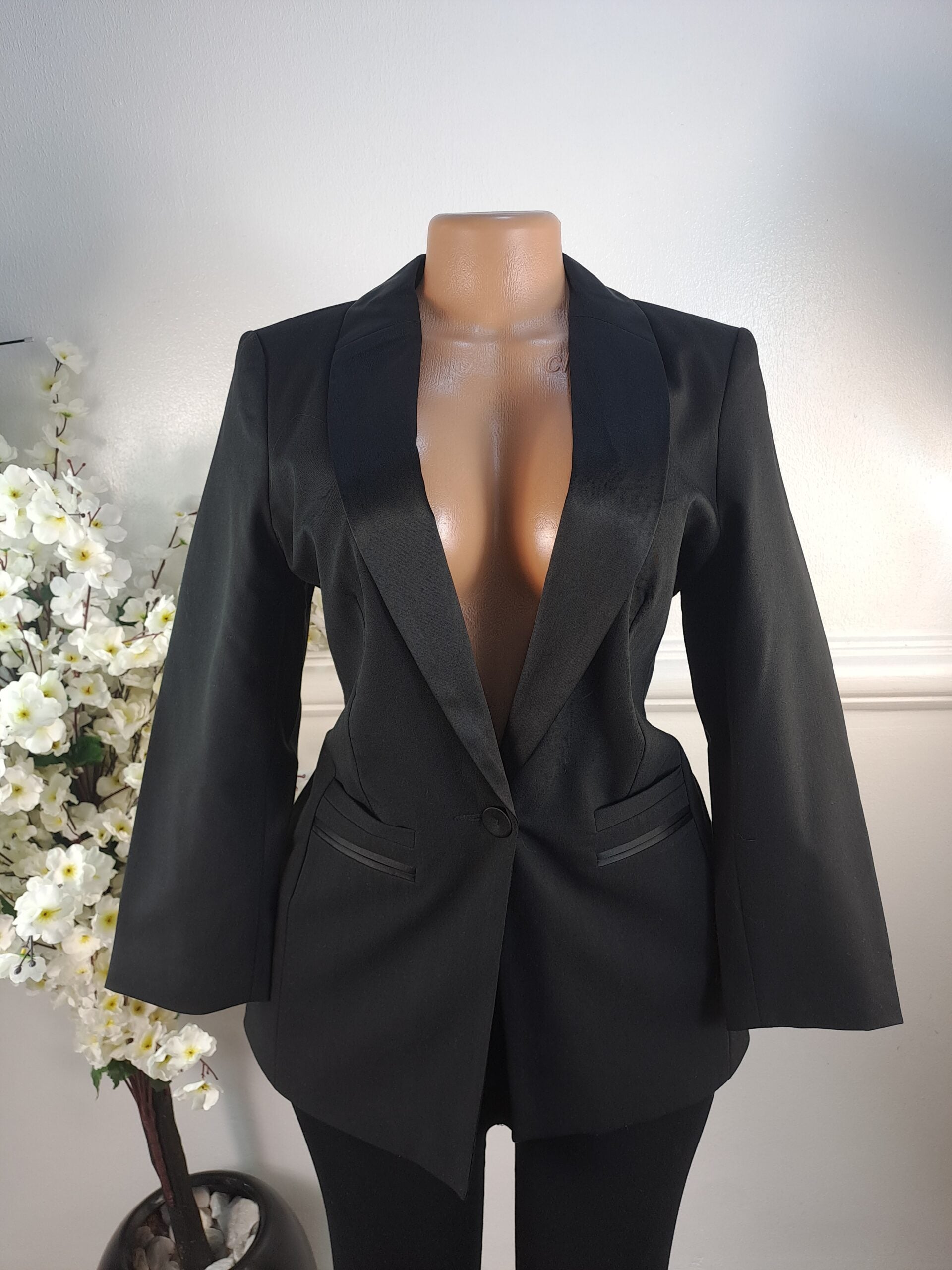 BLAZER UK SIZE 10 [LENGHT 28 INCHES] image 0