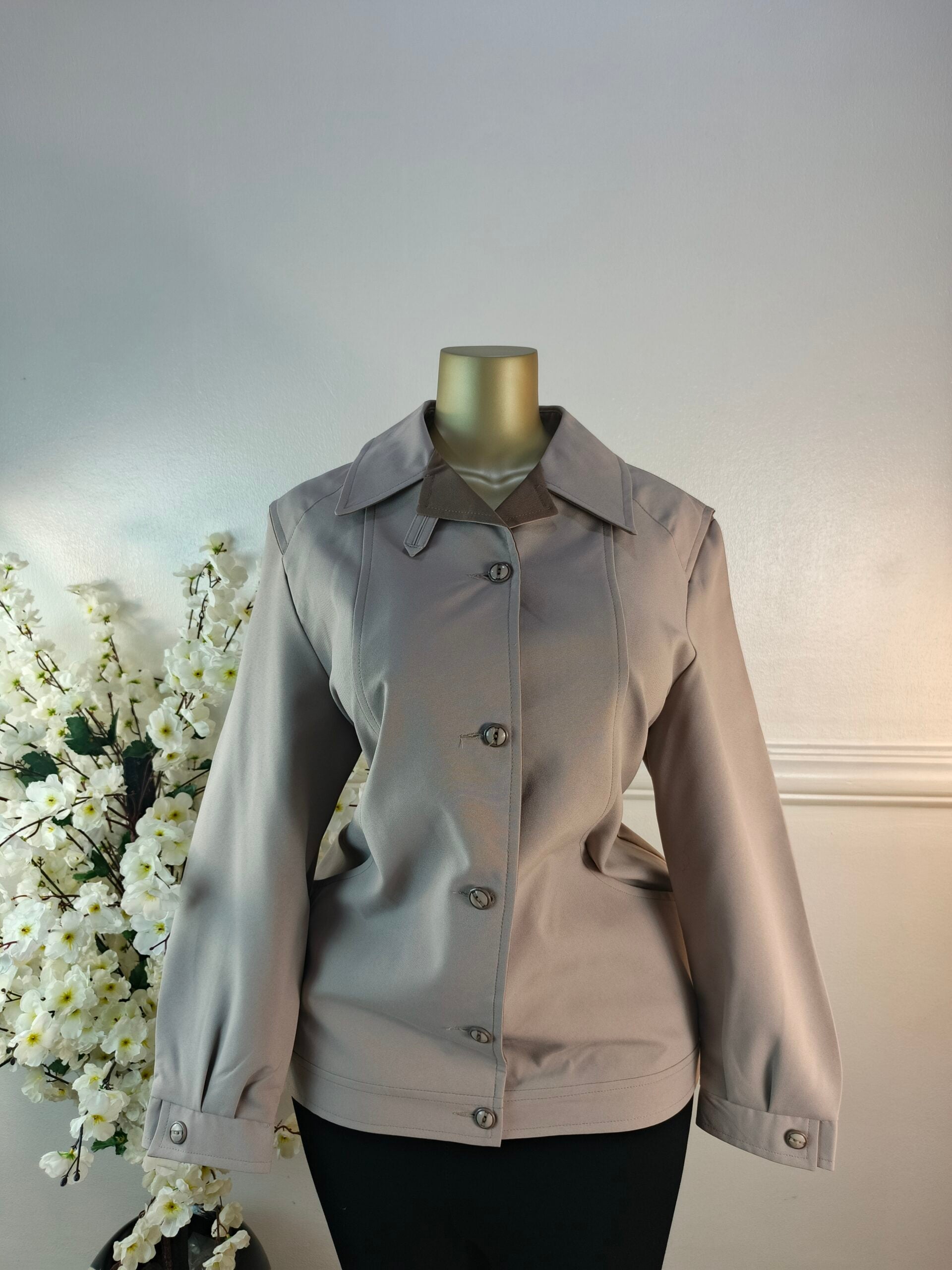 BLAZER UK SIZE 14 [LENGTH 29 INCHES, NUDE] image 0