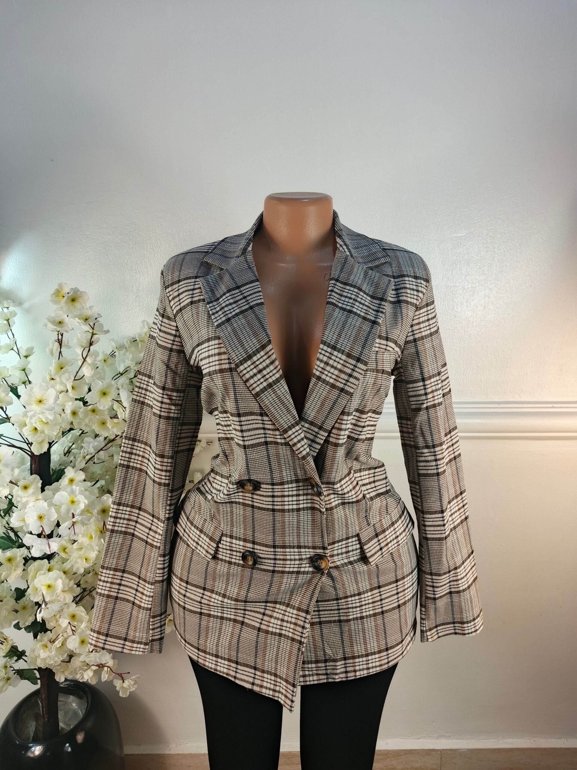 ADILYNN UK SIZE 8 [LENGTH 29 INCHES, CHECKERS] image 0