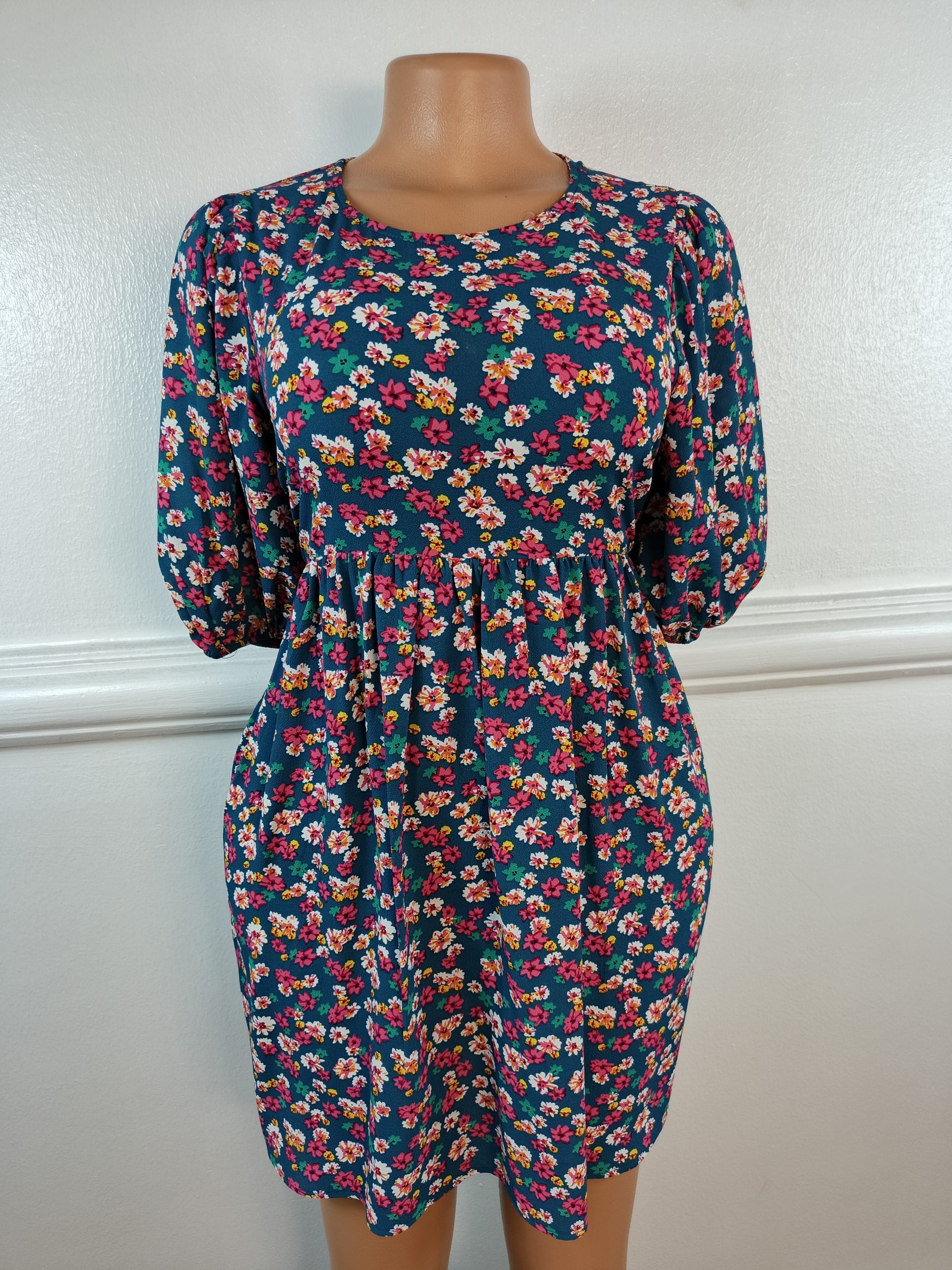 ASOS UK 12 image 0