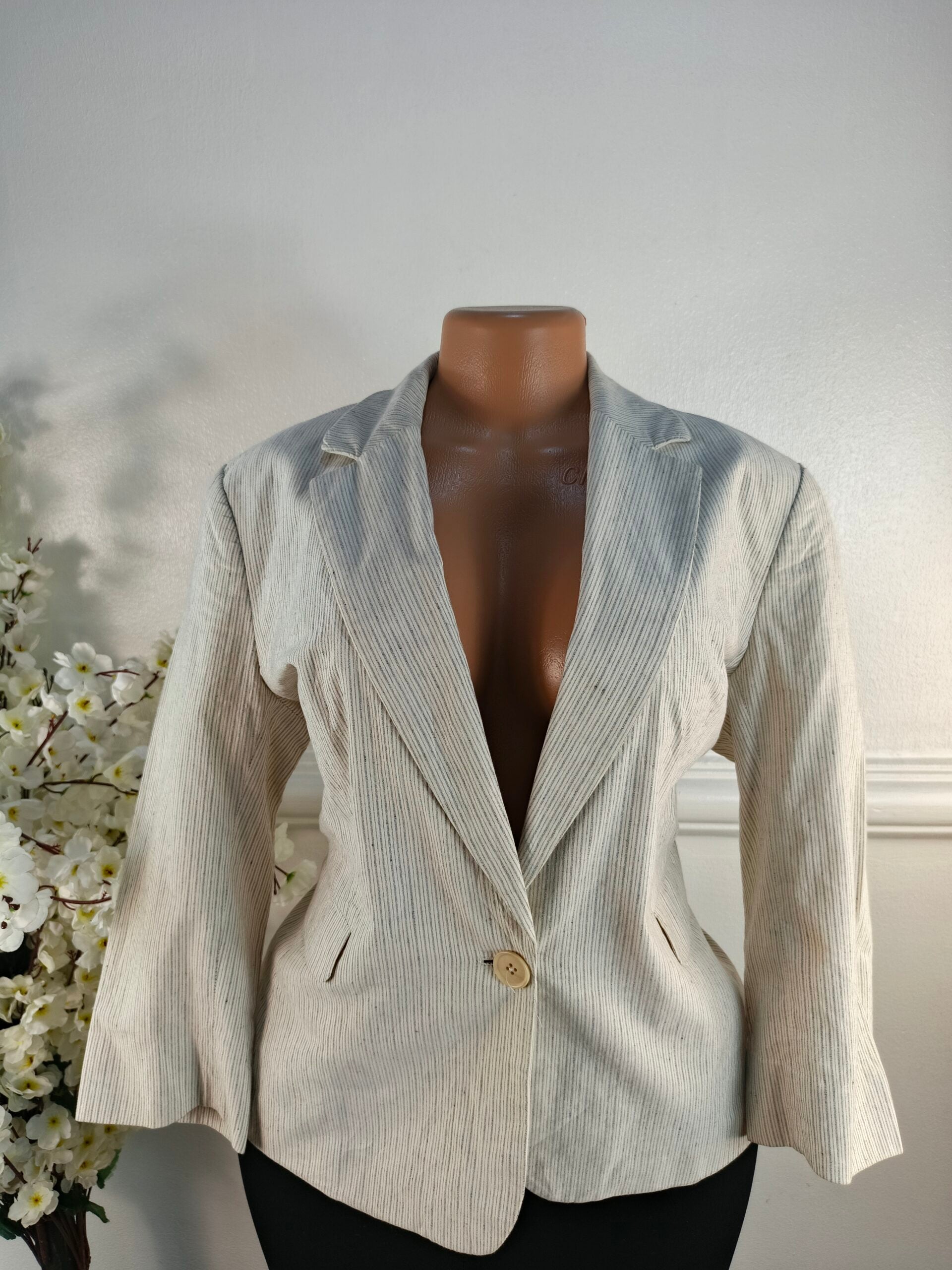 GAP UK SIZE 12 [LENGHT 24 INCHES, CREAM] image 0