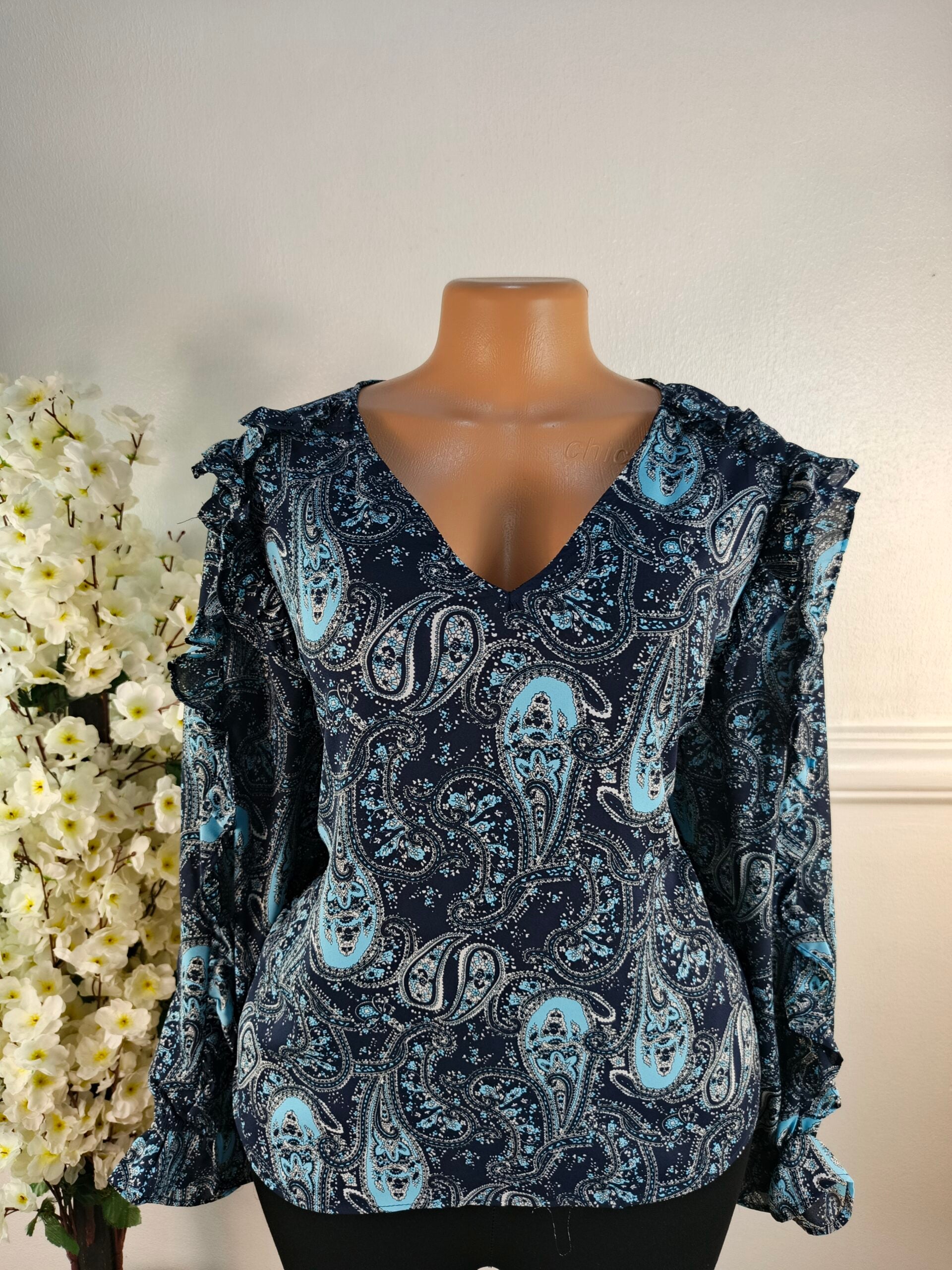 DUNNES UK SIZE 18 image 0