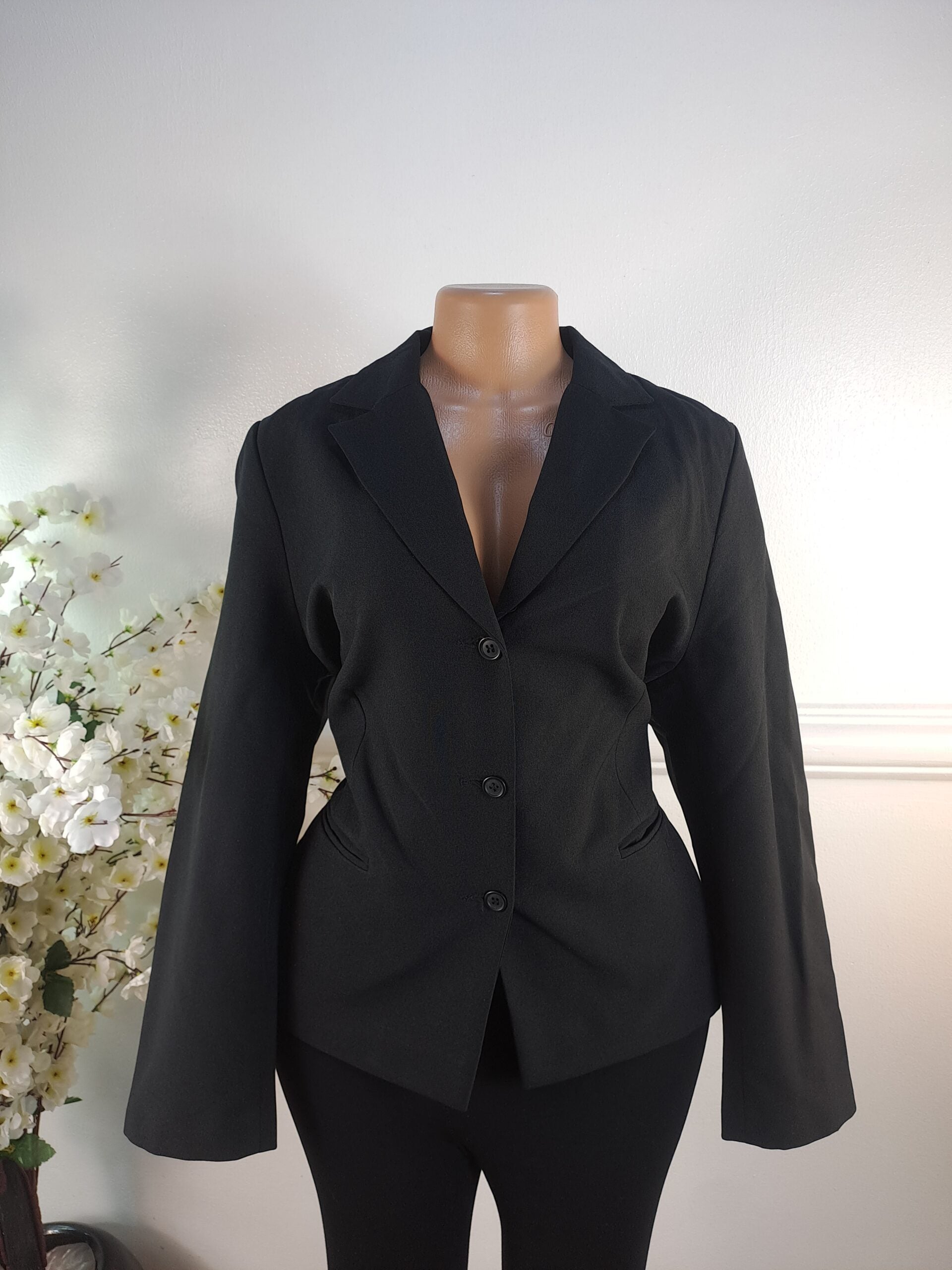 BLAZER UK SIZE 16 [LENGTH 26 INCHES, BLACK] image 0