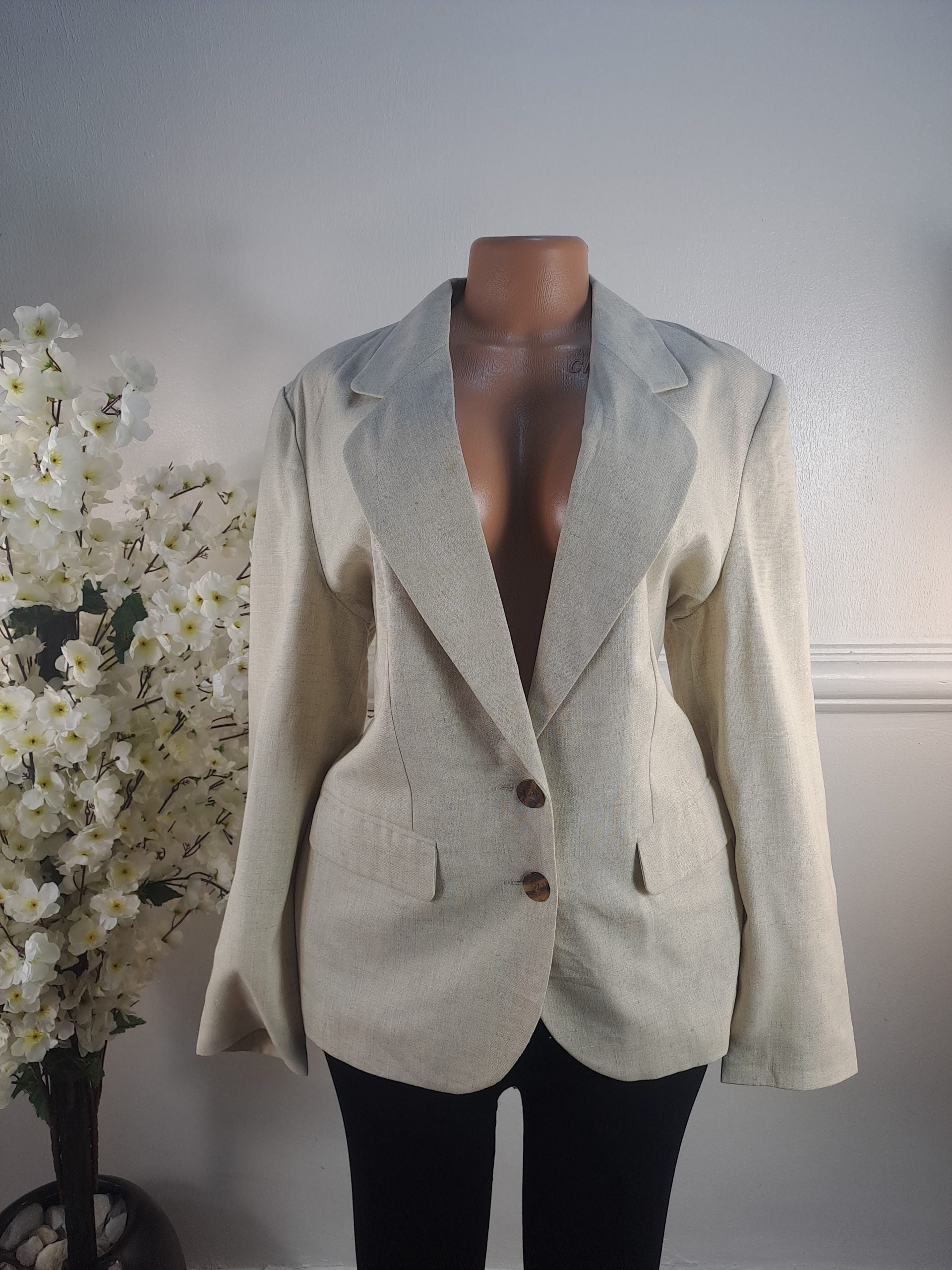 BLAZERS UK SIZE 16 [LENGHT 28 INCHES] image 0