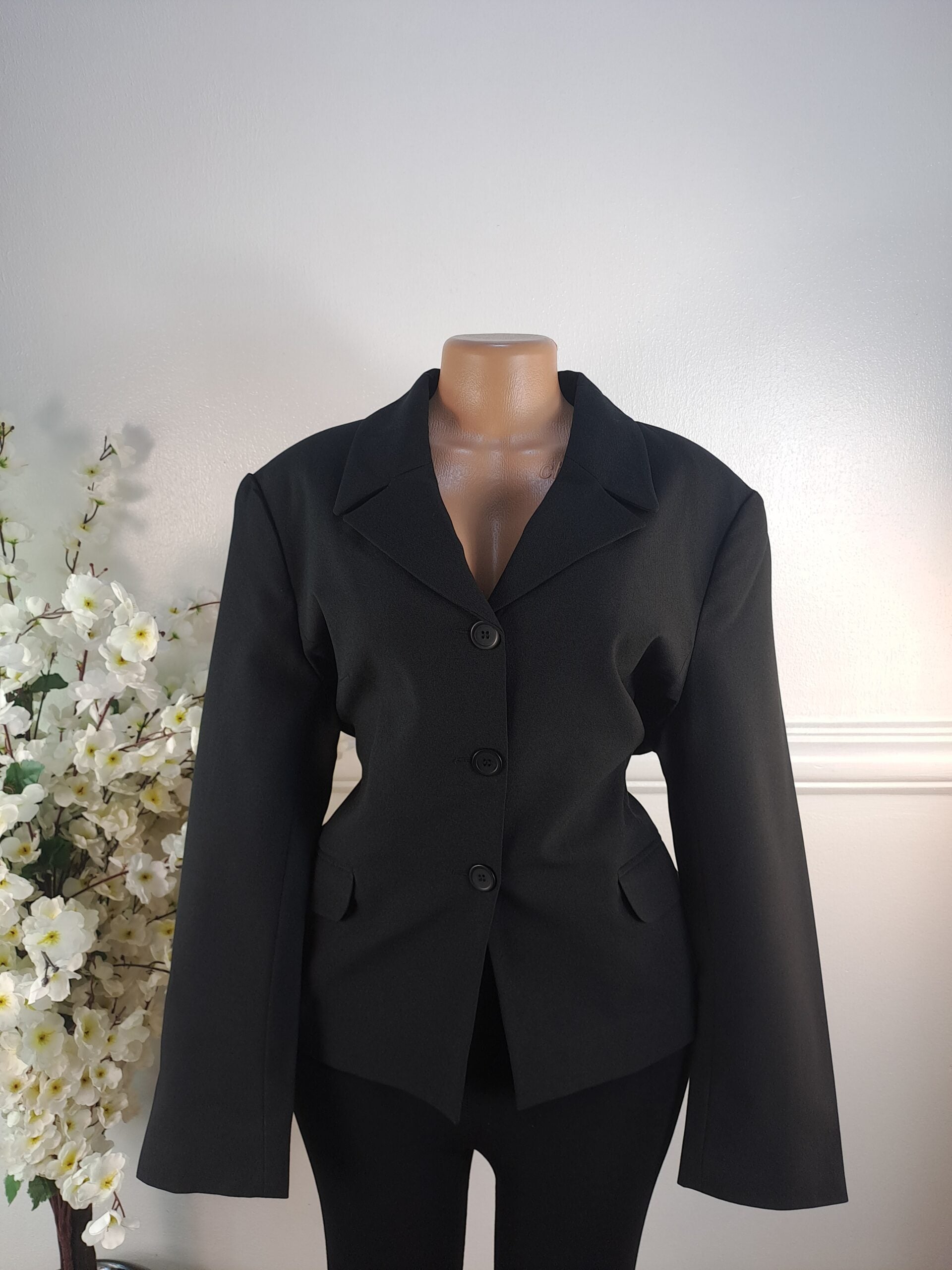 BLAZER UK SIZE 18 [LENGTH 27 INCHES, BLACK] image 0