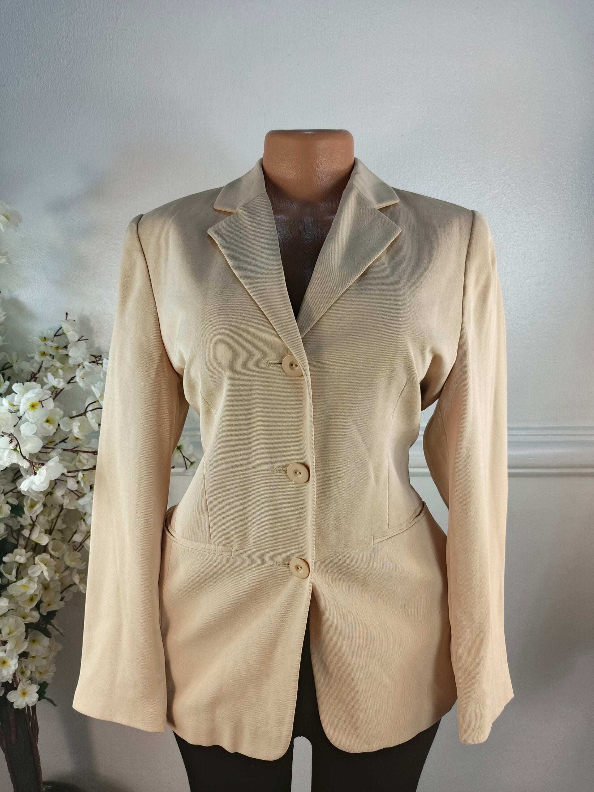 LA VIE UK SIZE 10 [LENGHT 28 INCHES, CREAM] image 0