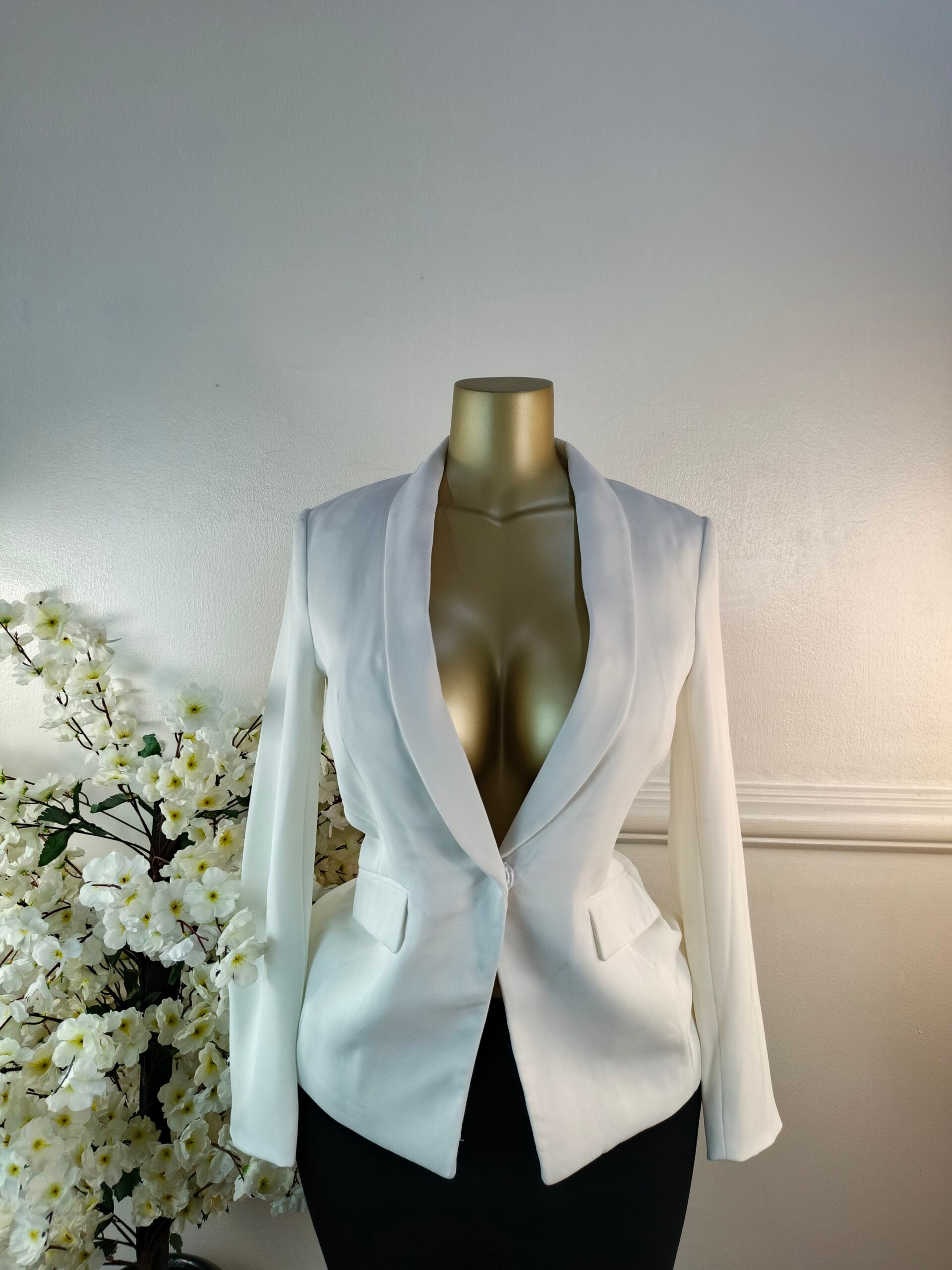 H&amp;M UK SIZE 8 [LENGTH 26 INCHES, WHITE] image 0