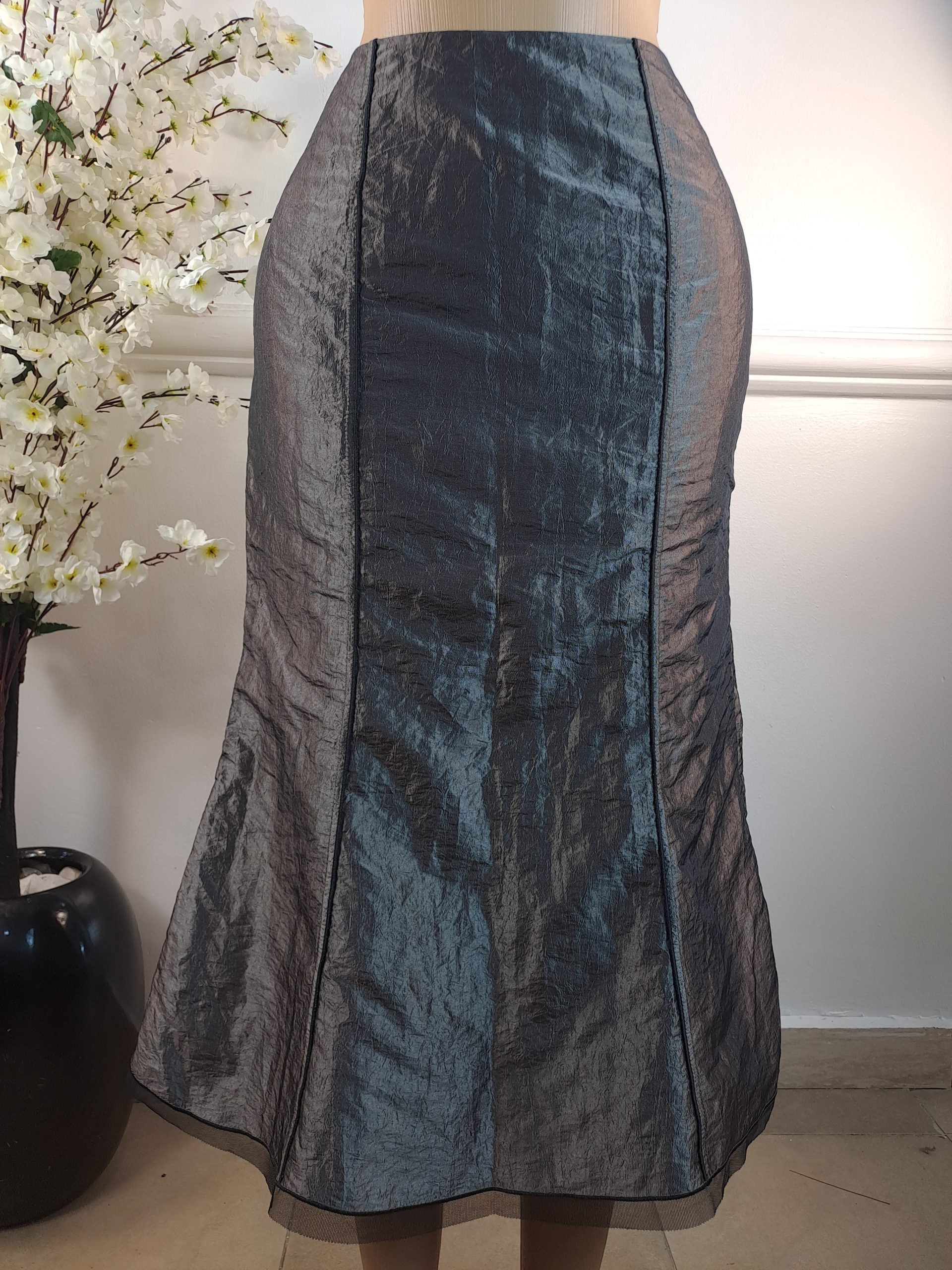 GOLD UK 16, L-33 INCHES image 0