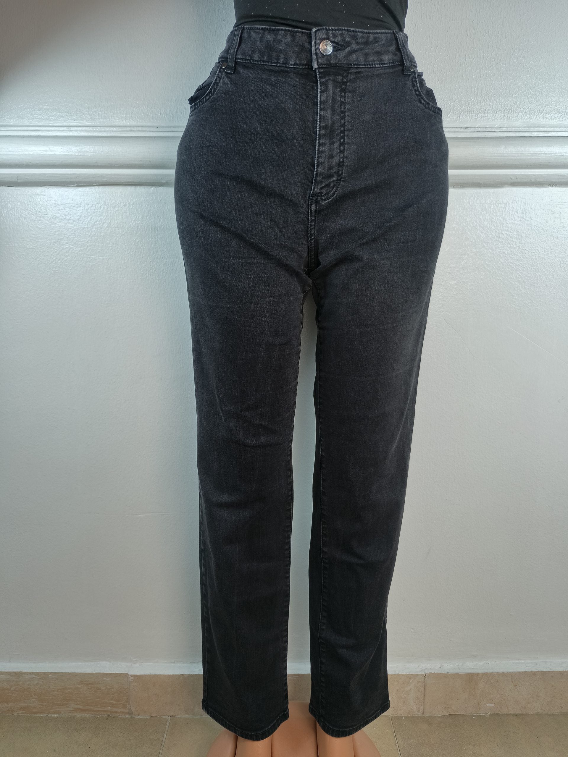 ADAGIO UK 16, L-42 INCHES image 0