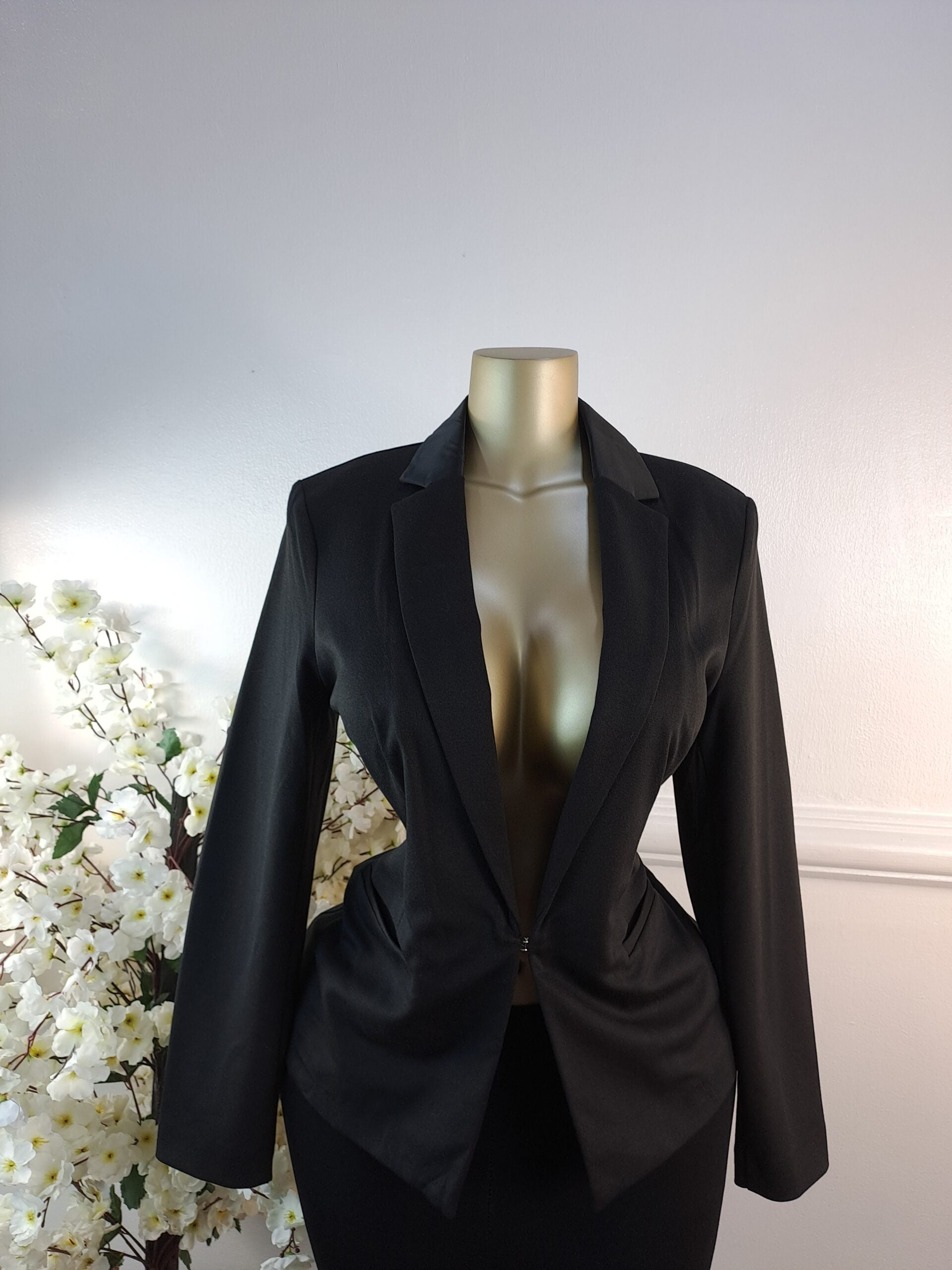 V UK SIZE 12 [LENGTH 26 INCHES, BLACK] image 0