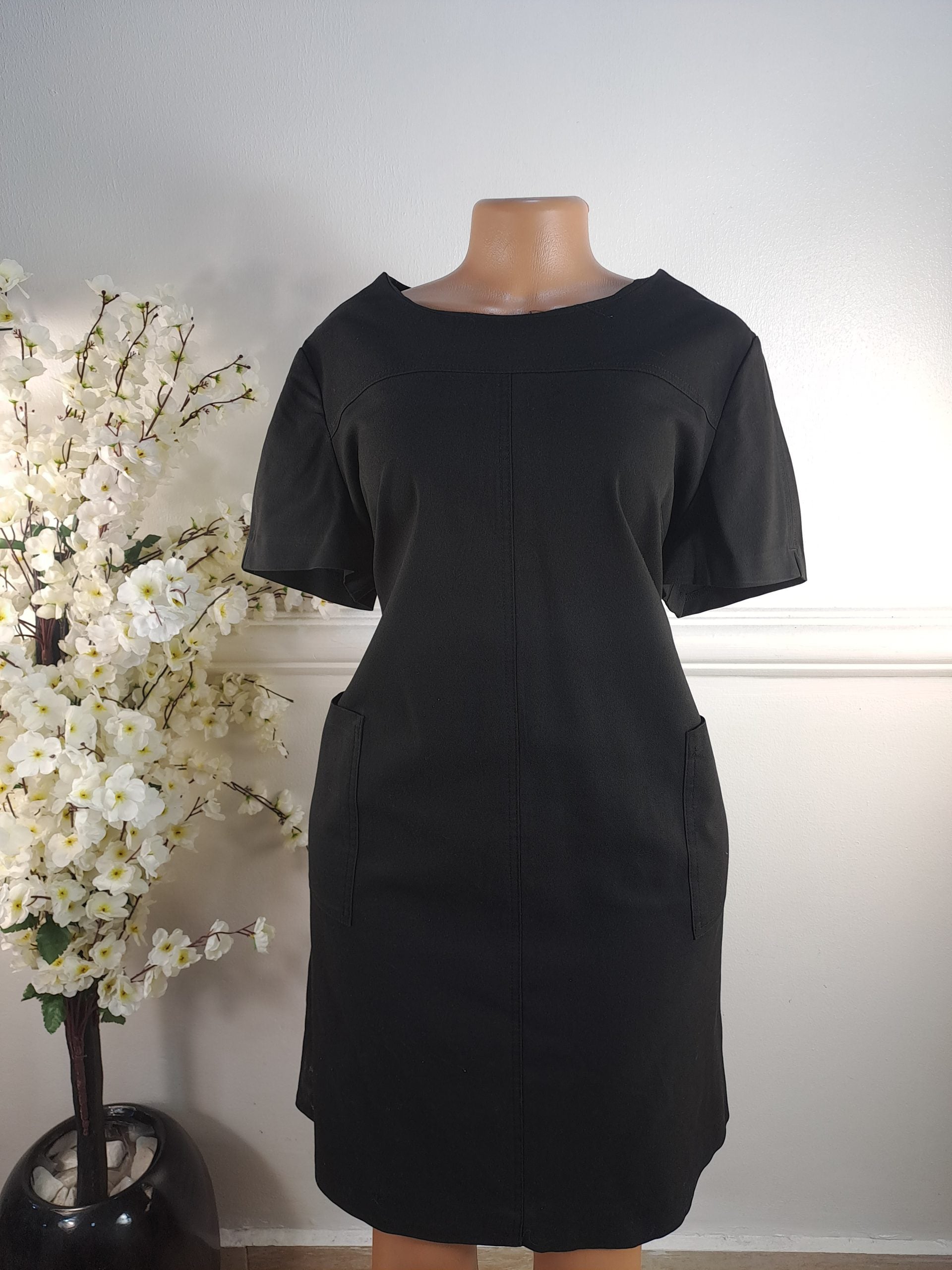 NEXT TAILORING UK SIZE 16 [LENGHT 39 INCHES] image 0