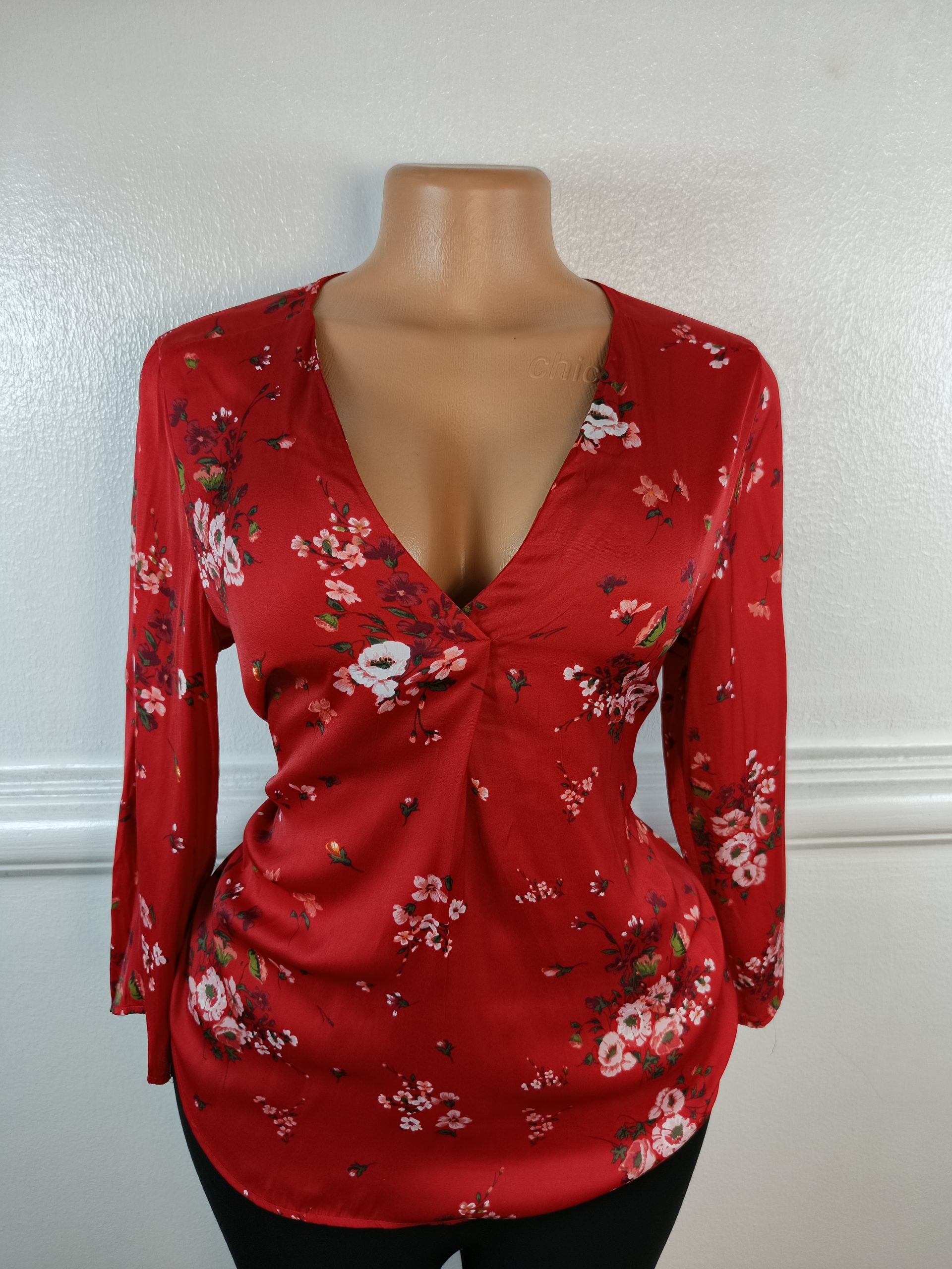 OSTRADIVARIUS UK 12 image 0