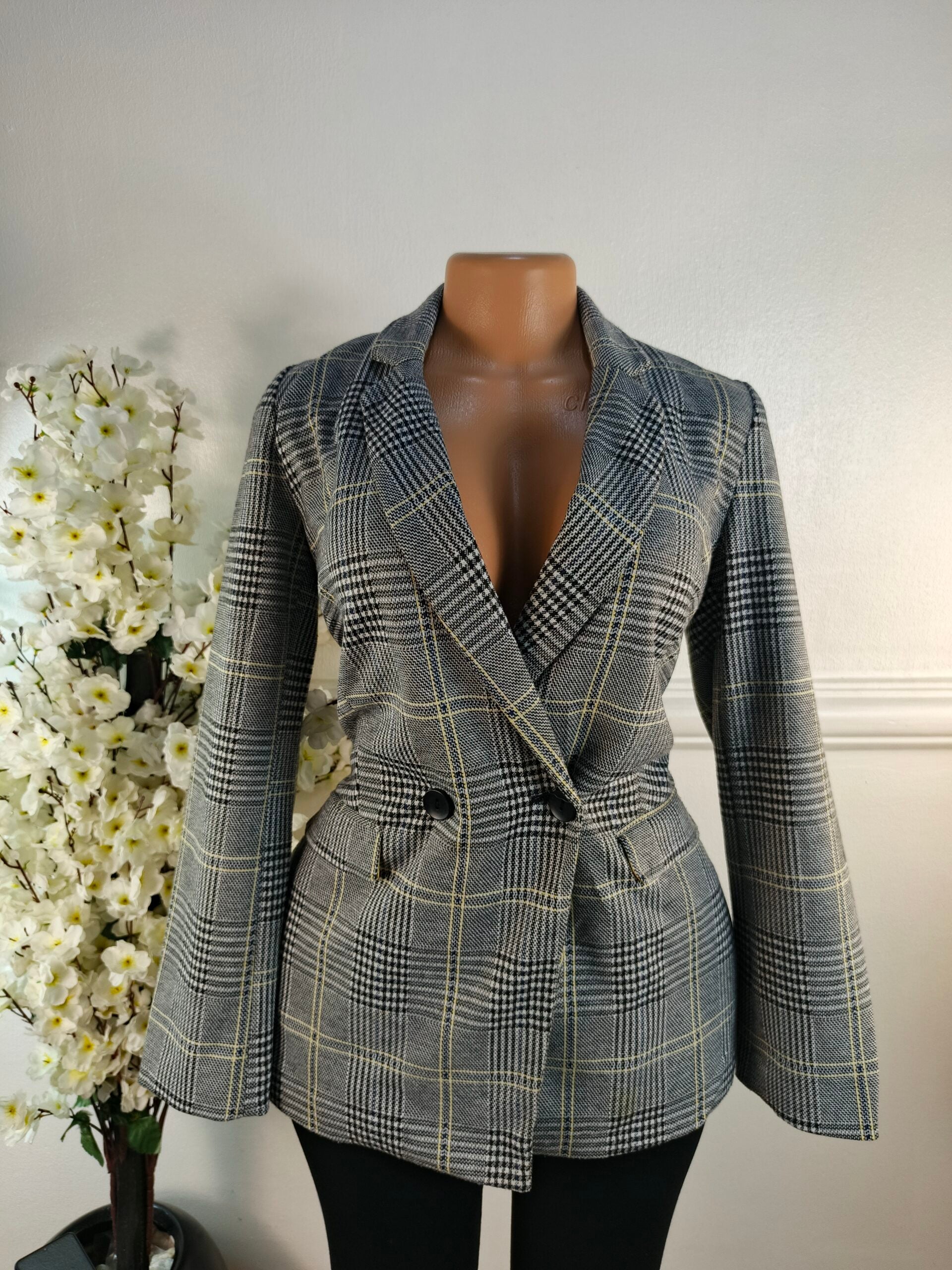 SINSAY UK SIZE 10 [LENGTH 28 INCHES, CHECKERS] image 0