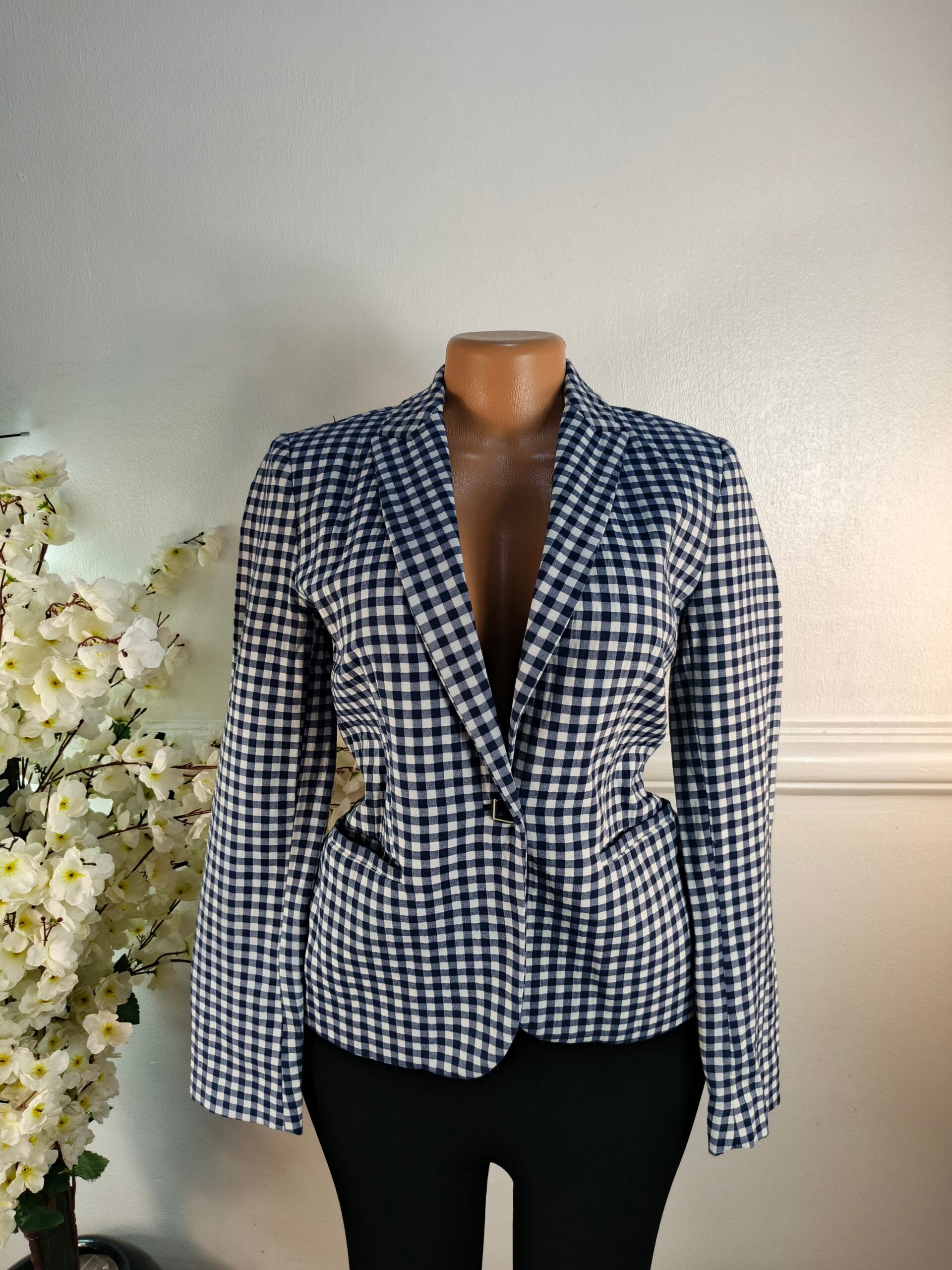 ZARA BASICS UK SIZE 6 [LENGTH 25 INCHES, CHECKERS] image 0