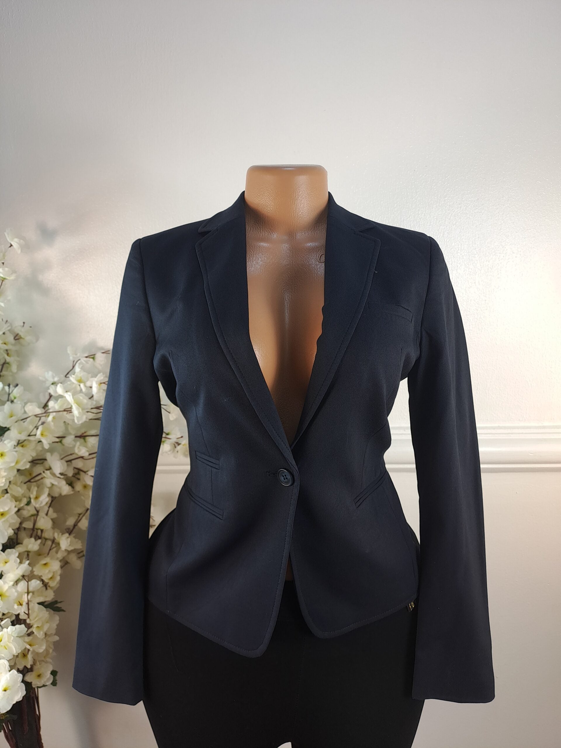 BLAZER UK SIZE 6 [LENGHT 21 INCHES] image 0