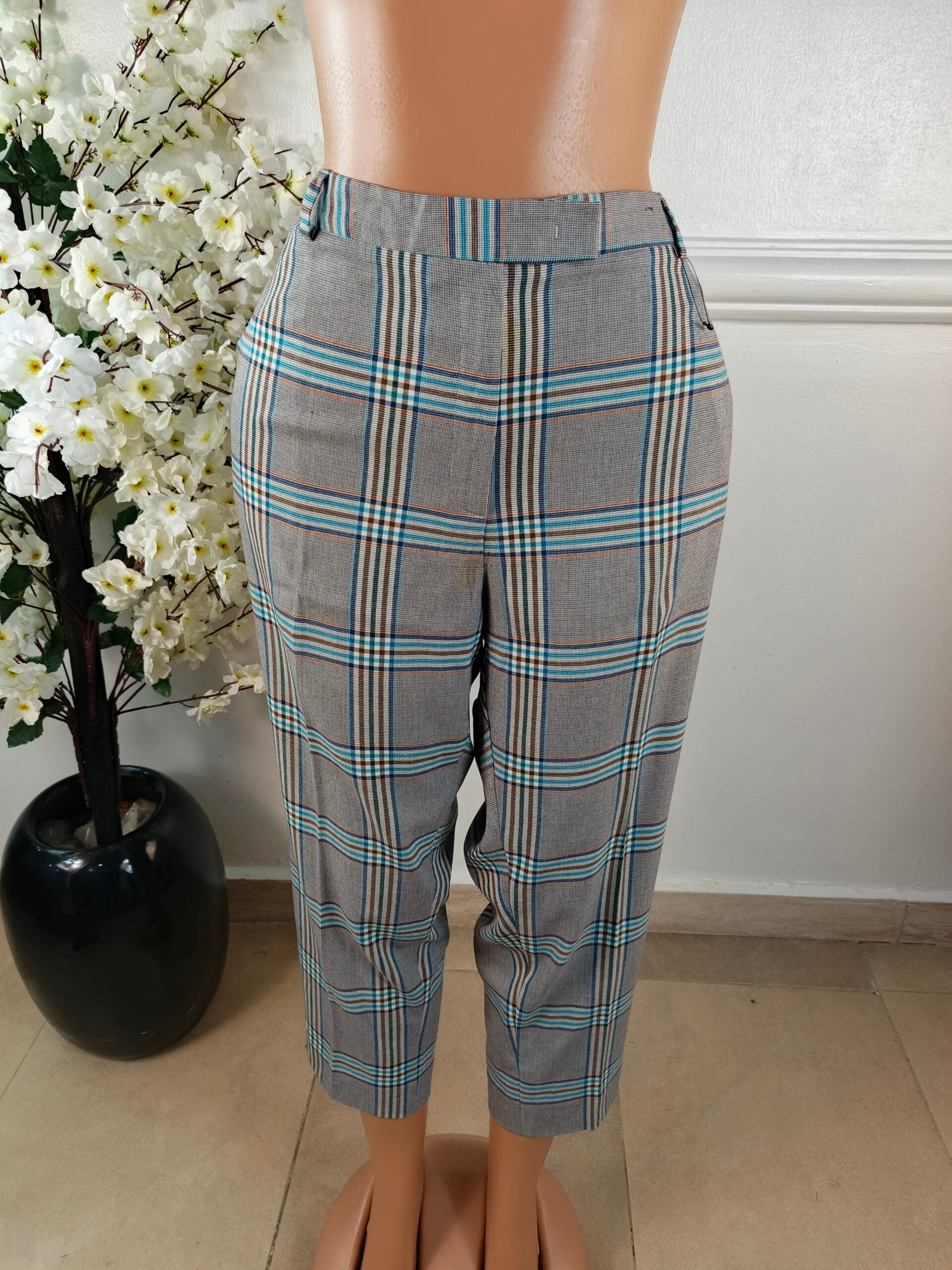 M&amp;S UK SIZE 24 [LENGTH 36 INCHES, CHECKERS] image 0