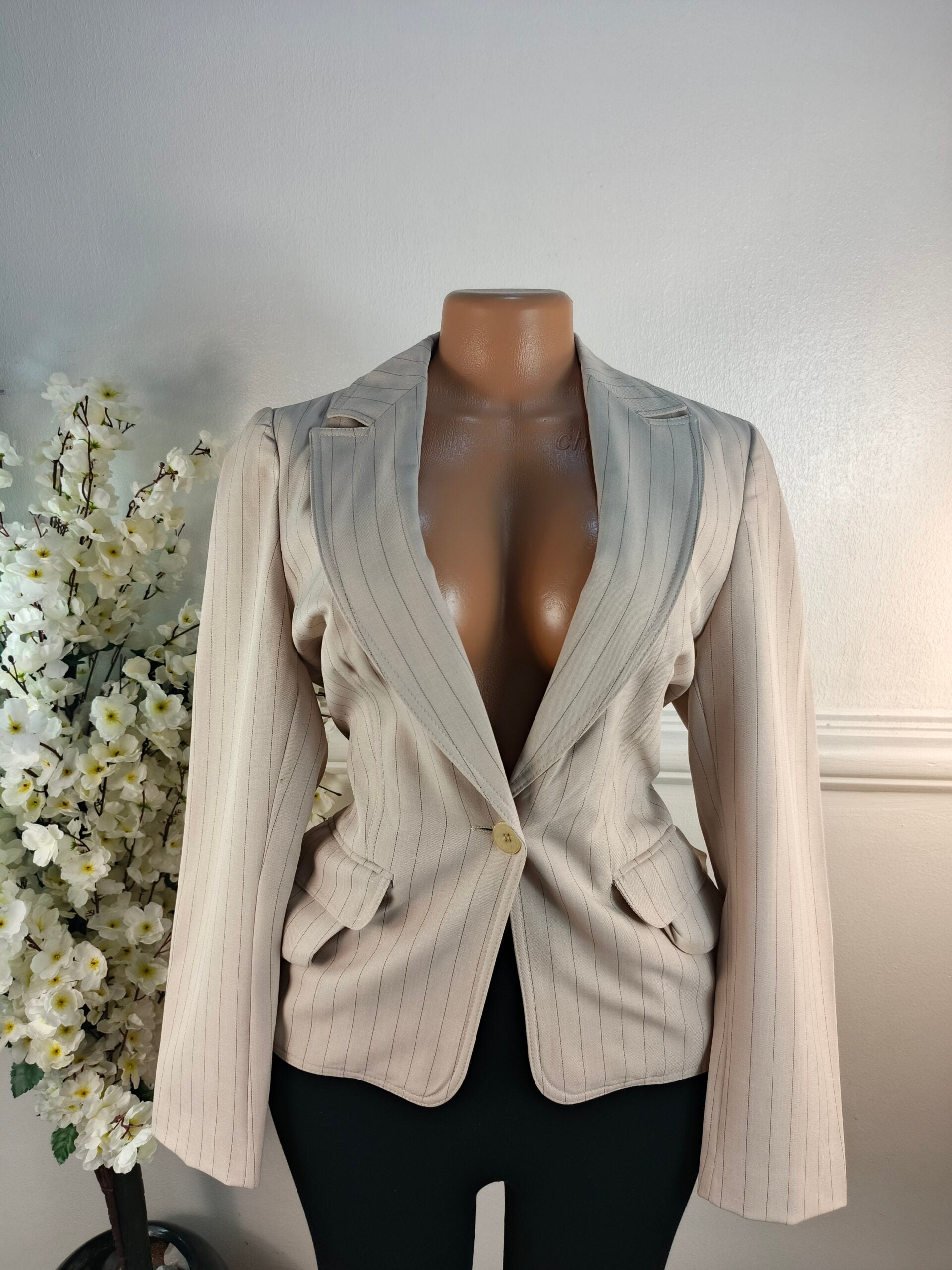 BLAZER UK SIZE 10 [LENGHT 25 INCHES, COTTON BROWN] image 0
