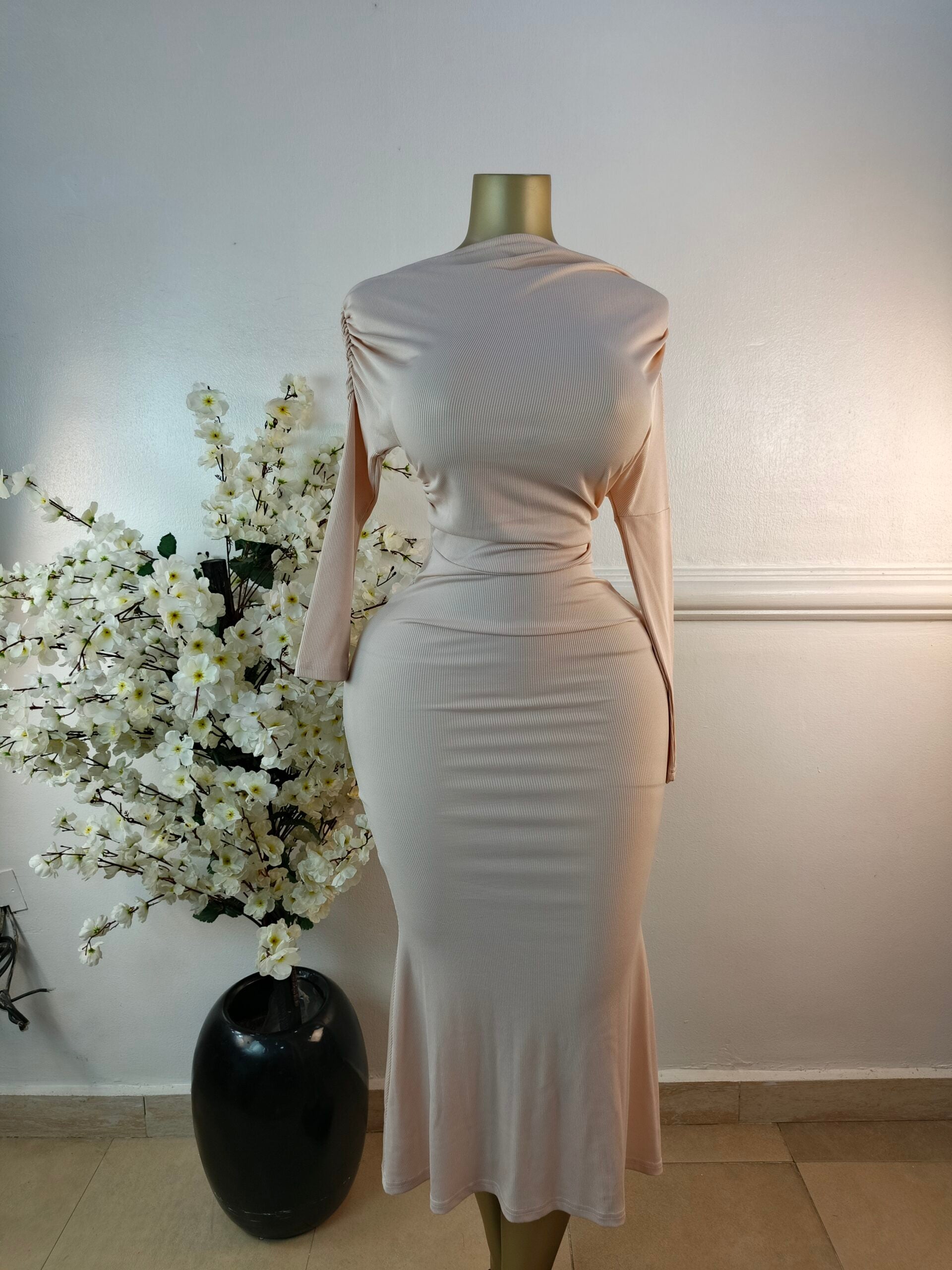 DRESS UK SIZE 10 [CREAM] image 0
