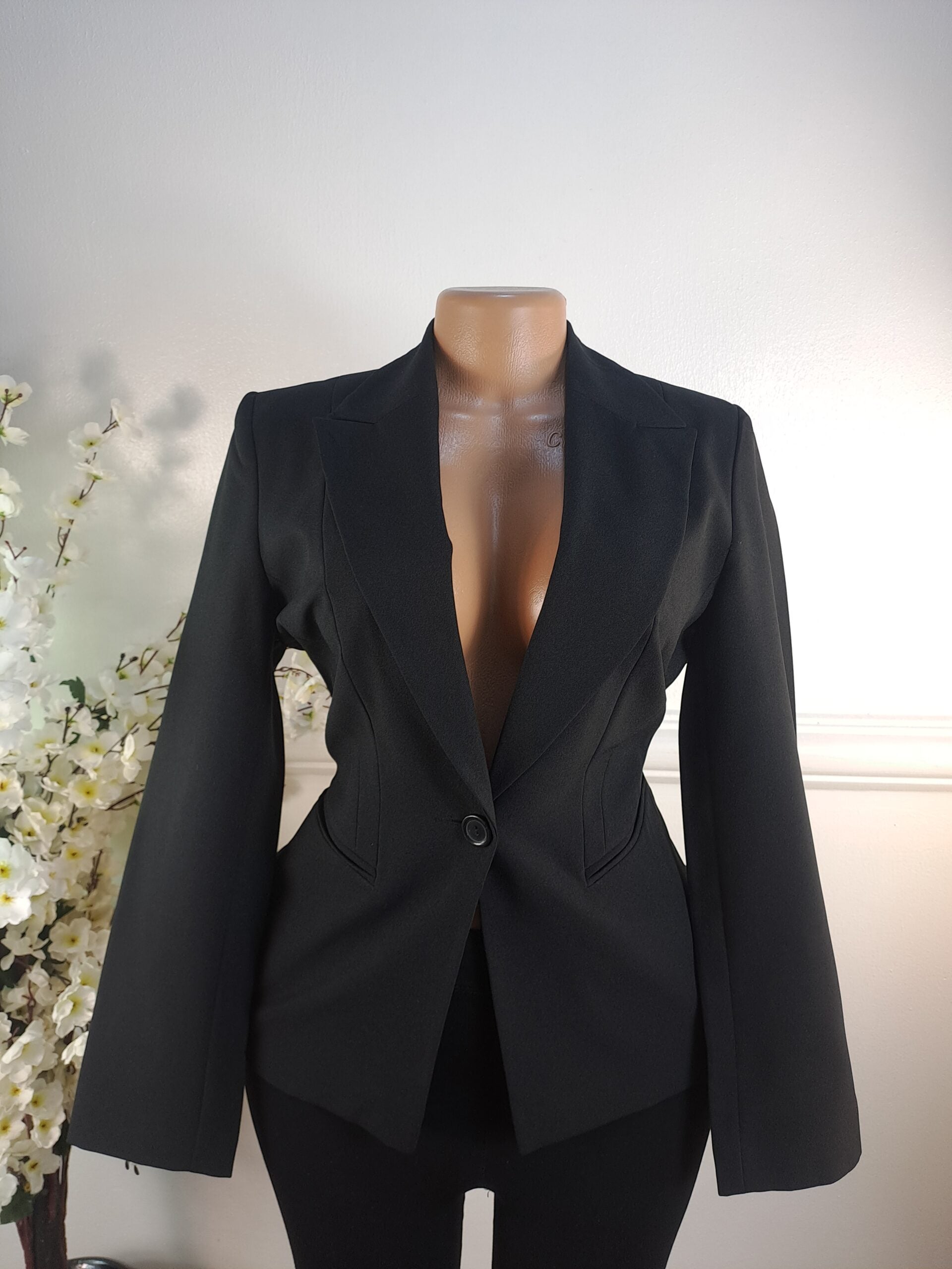BLAZER UK SIZE 10 [LENGTH 27 INCHES, BLACK] image 0