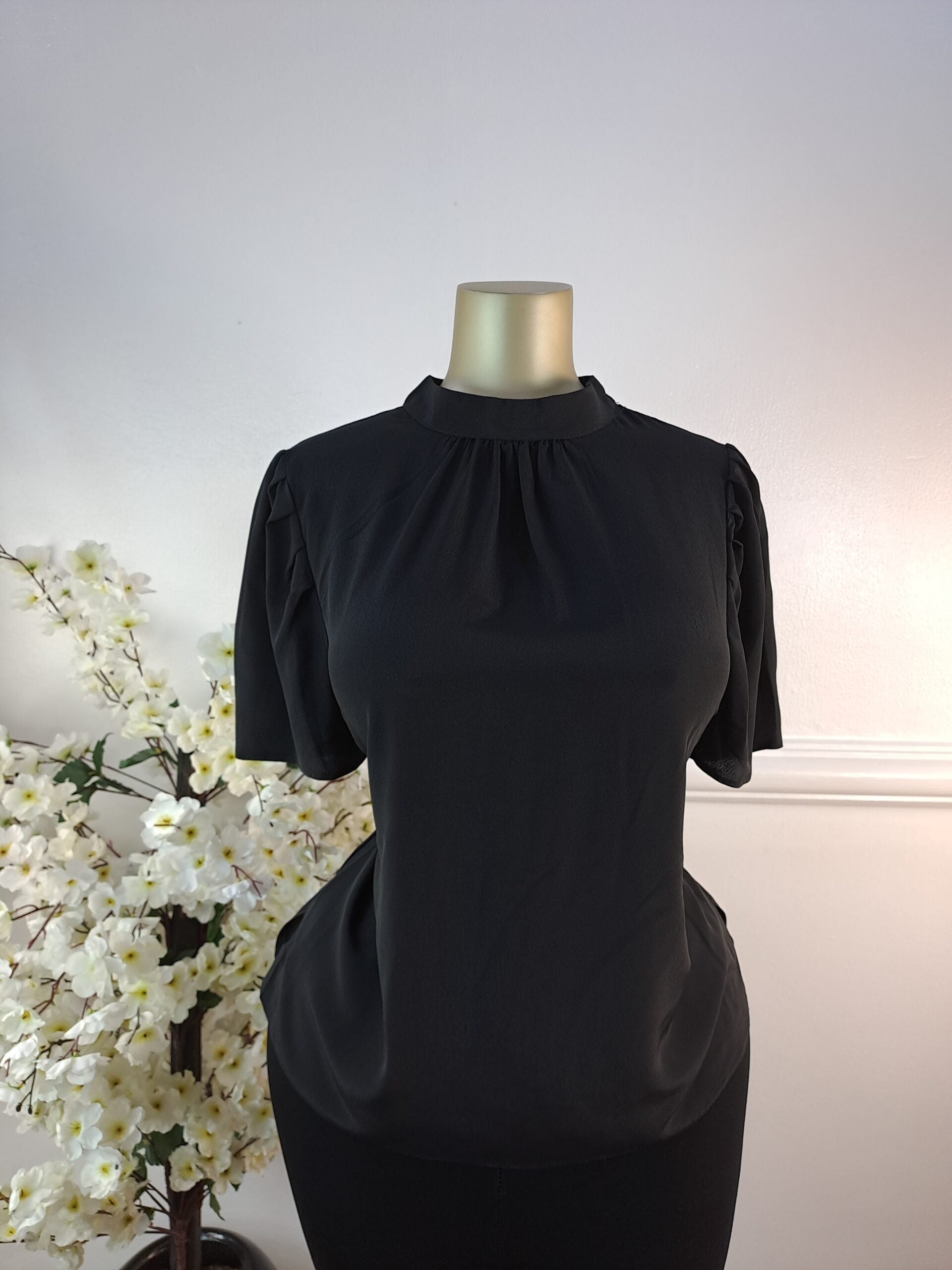 NEE LOOK UK SIZE 14 [BLACK] image 0