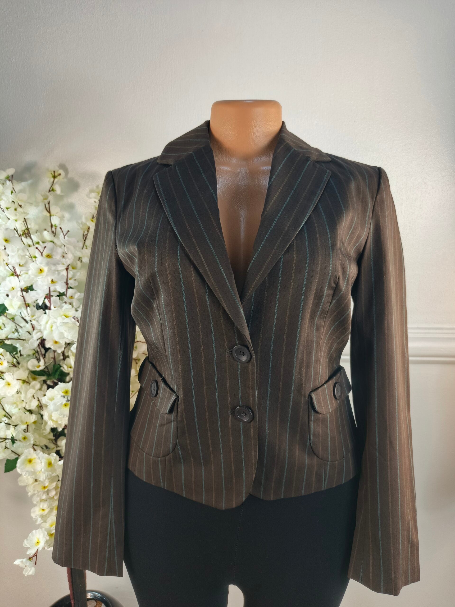 ZARA BASICS UK SIZE 6 [LENGHT 21 INCHES] image 0