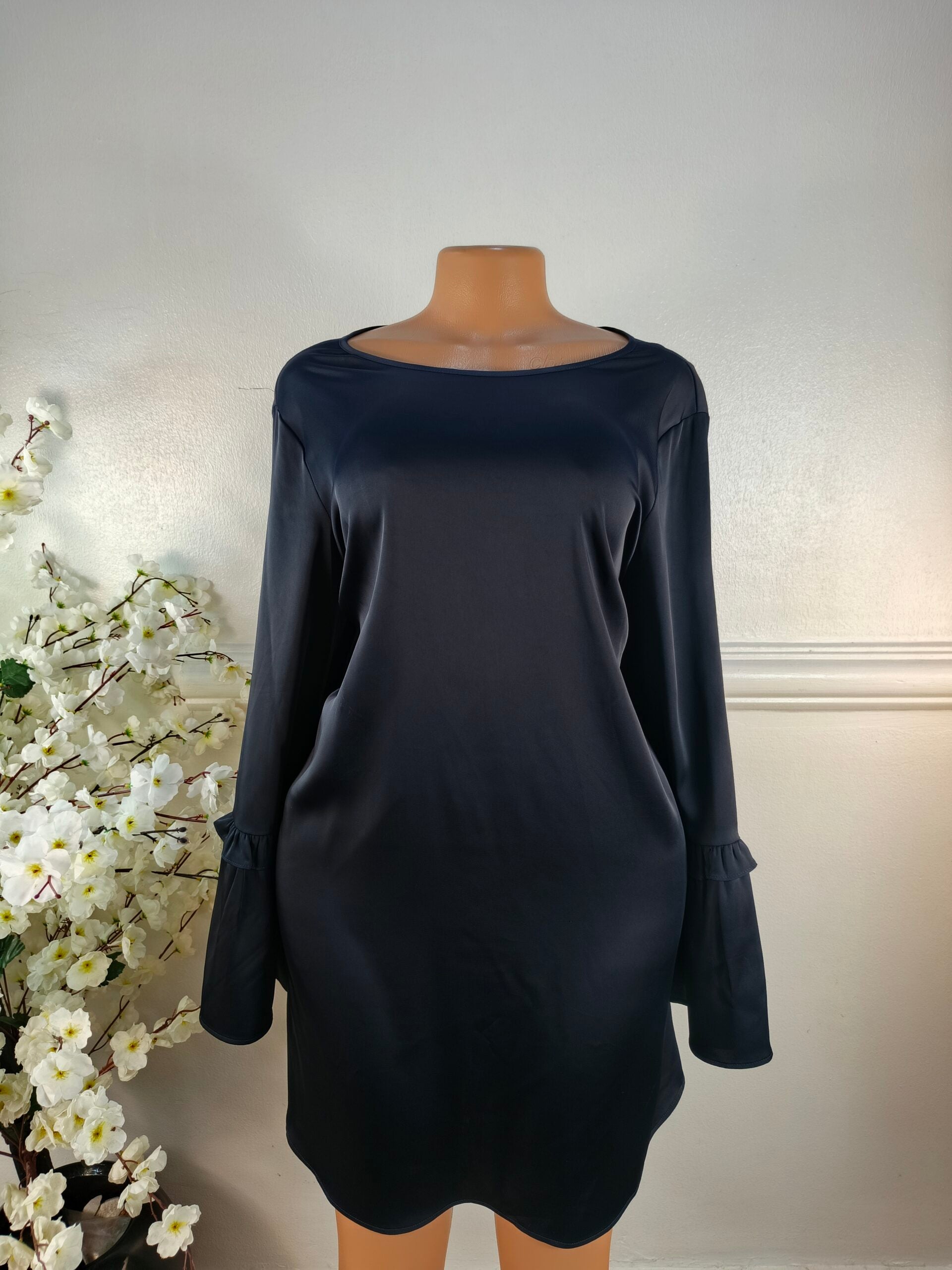 LIMITED EDITION UK SIZE 14 [NAVY BLUE] image 0