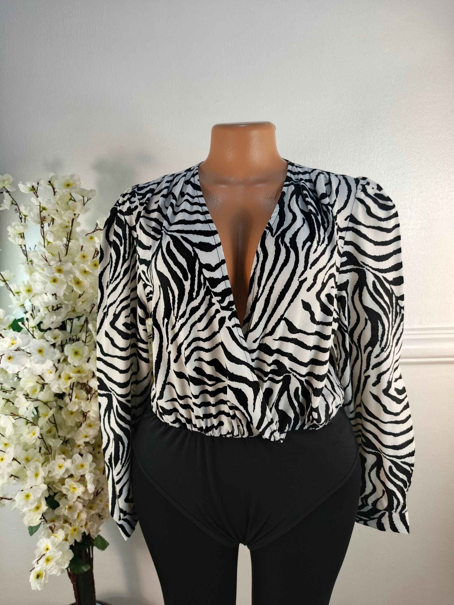 SHEIN UK SIZE 14 [BLACK &amp; WHITE] image 0