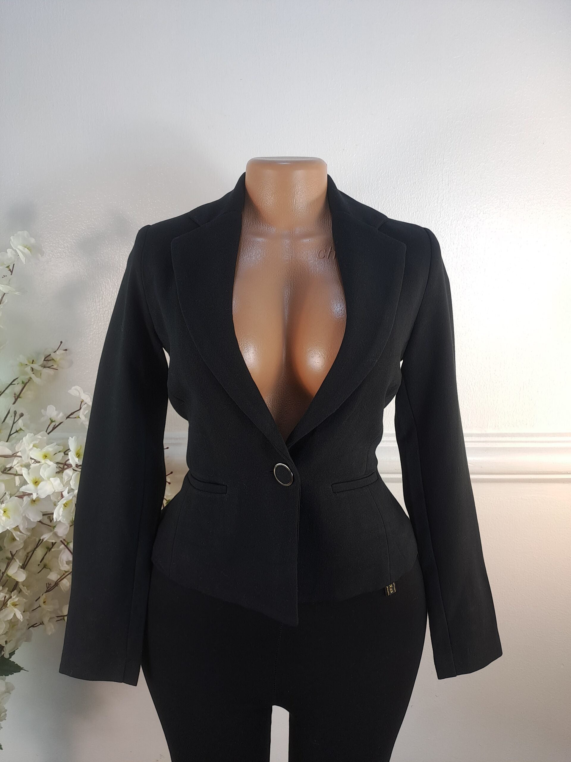 VERO MODA UK SIZE 6 [LENGTH 23 INCHES, BLACK] image 0