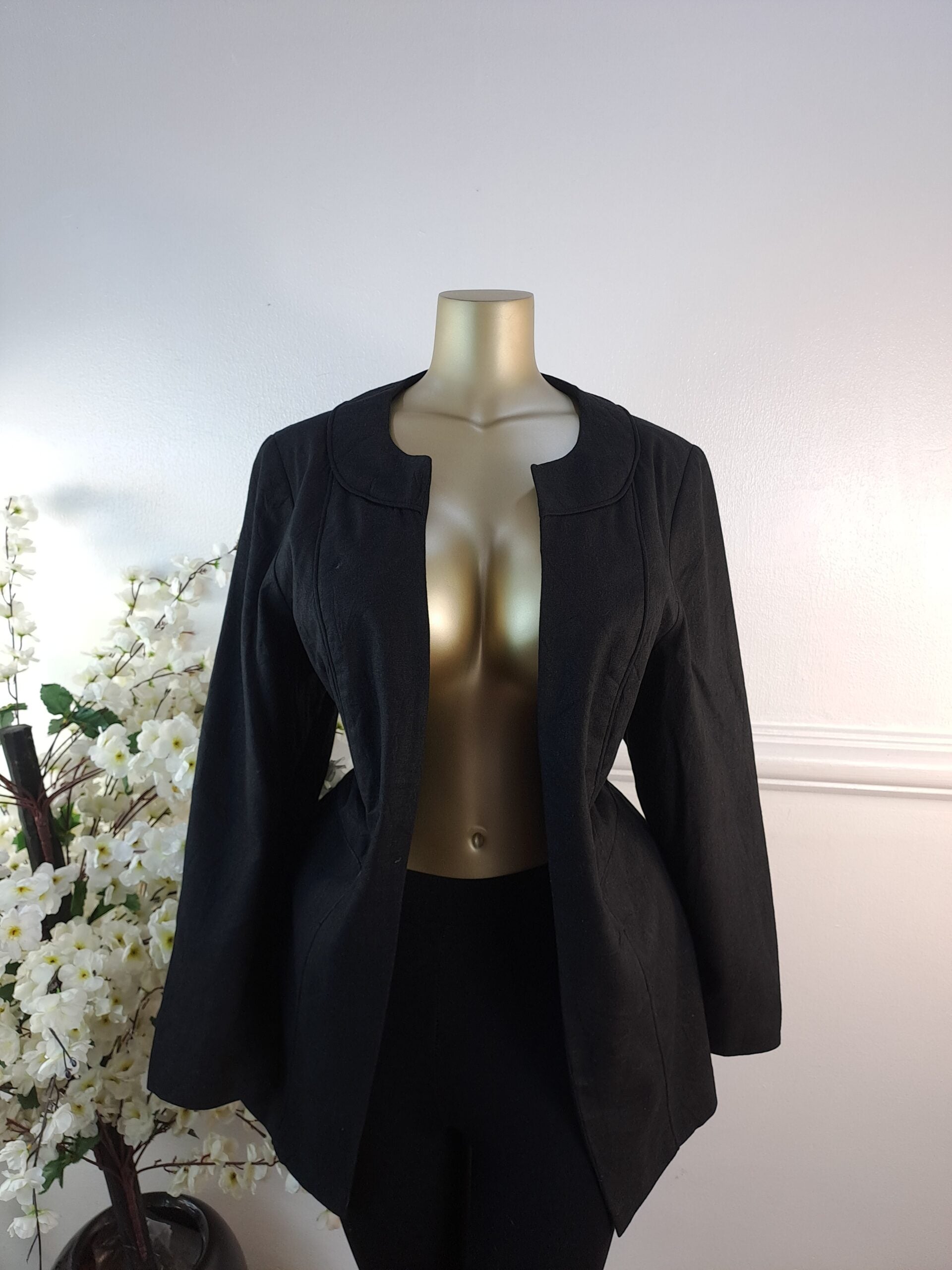 BLAZER UK SIZE 20 [LENGTH 32 INCHES, BLACK] image 0