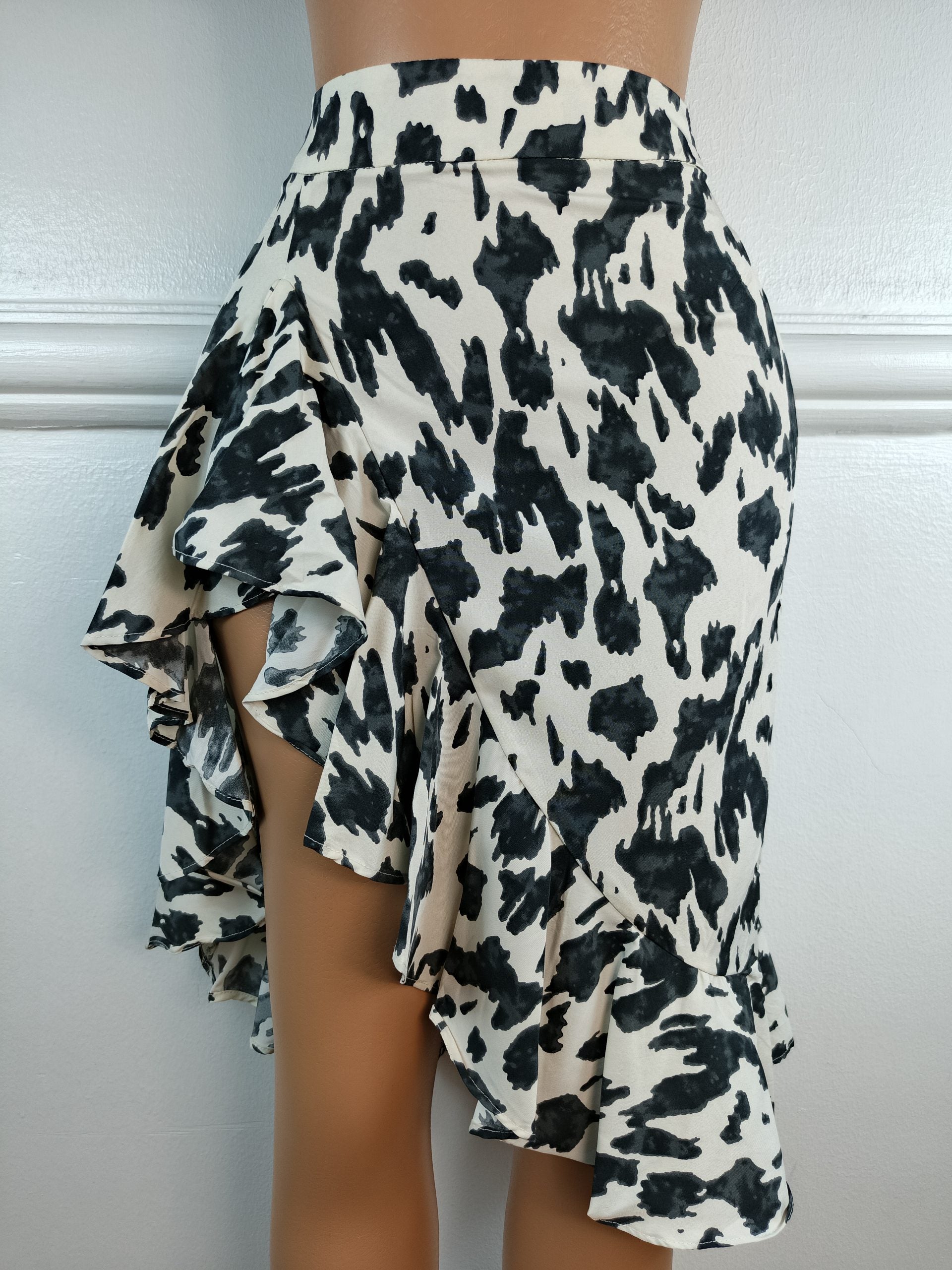 SHEIN UK 6, L-28 INCHES image 0