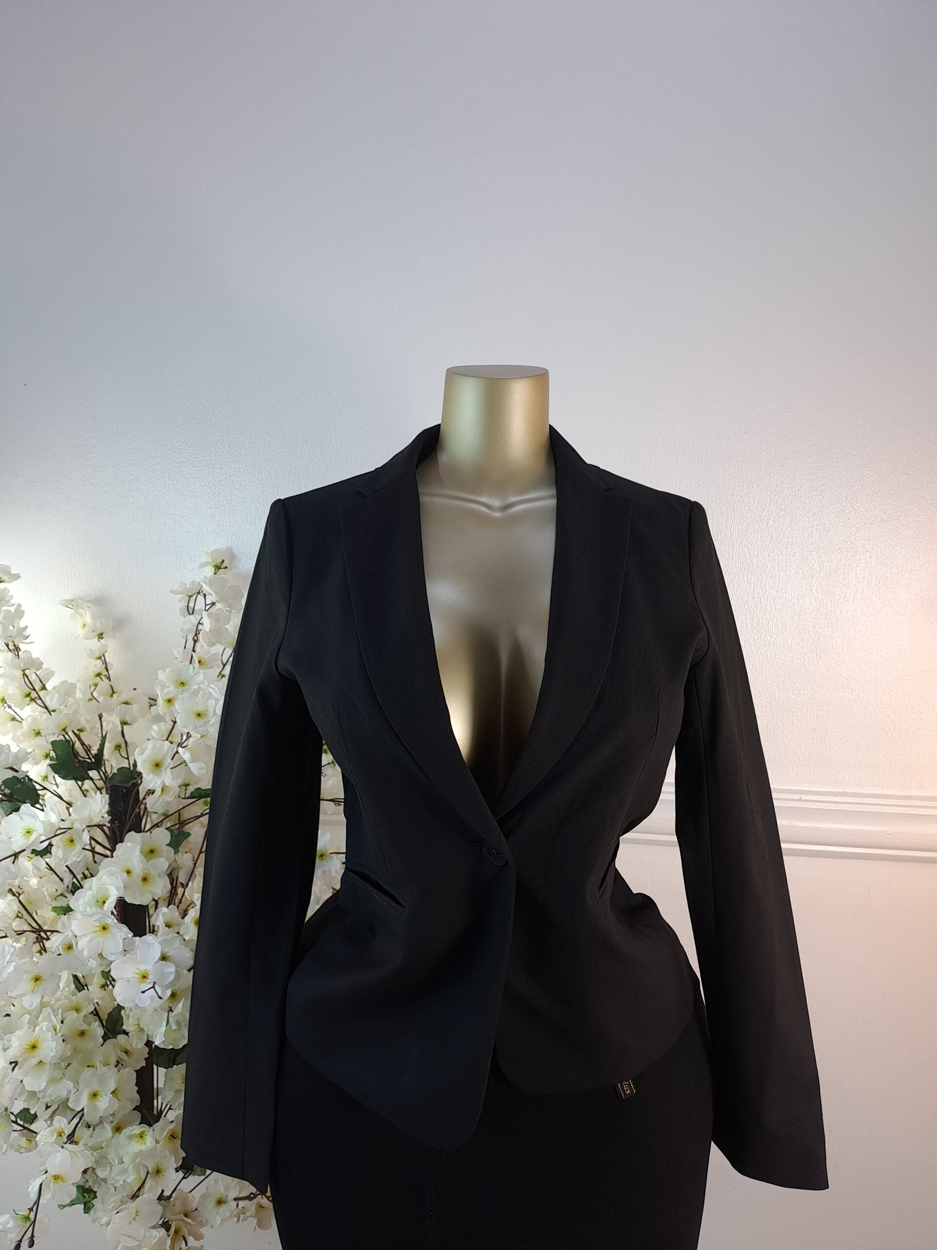 H&amp;M UK SIZE 8 [LENGTH 24 INCHES, BLACK] image 0