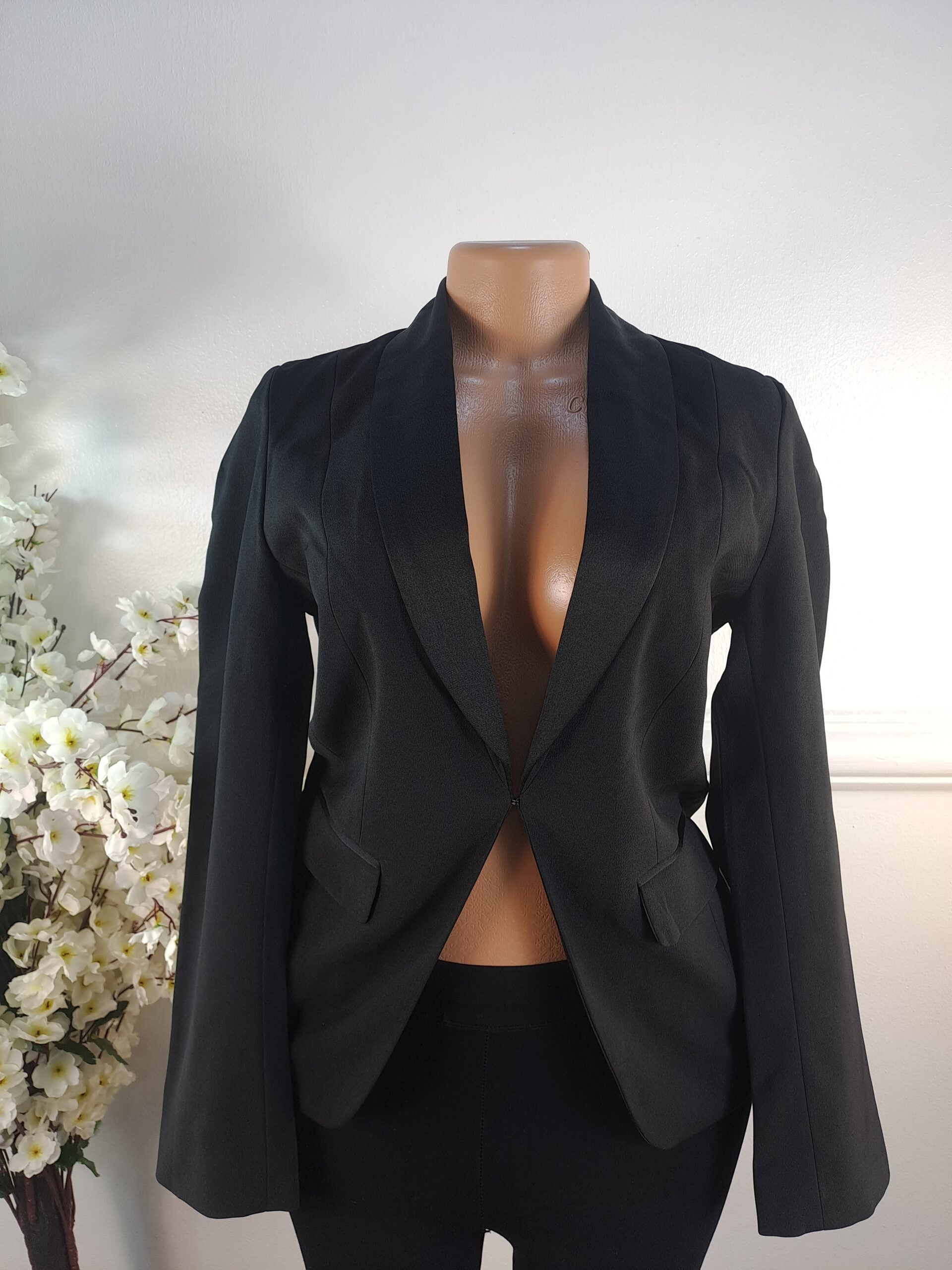 BLAZER UK SIZE 10 [LENGHT 25 INCHES, BLACK] image 0