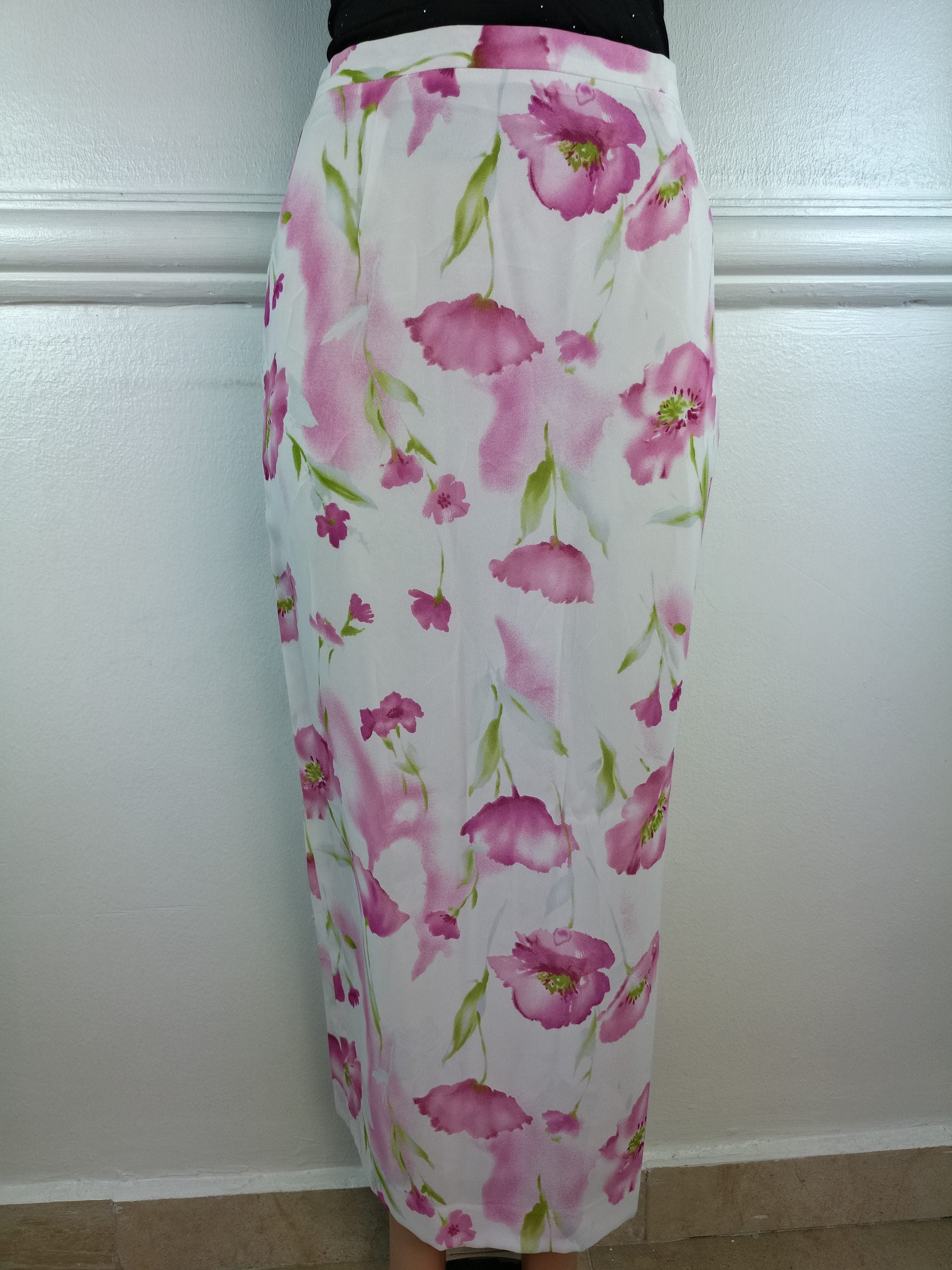 MAX PIERRE UK 8, L-35 INCHES image 0