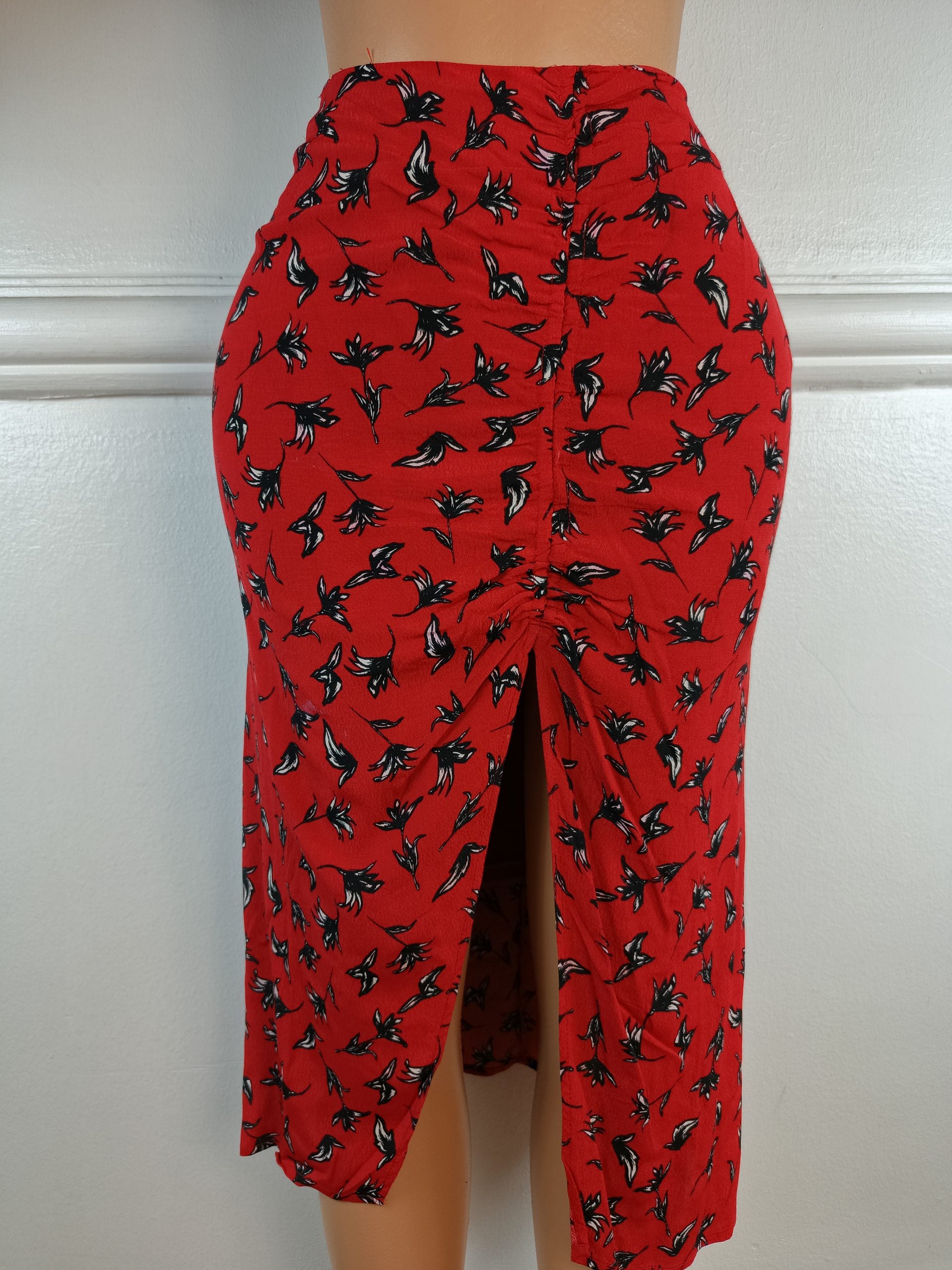 OSTRADIVARIUS UK 14, L-33 INCHES image 0