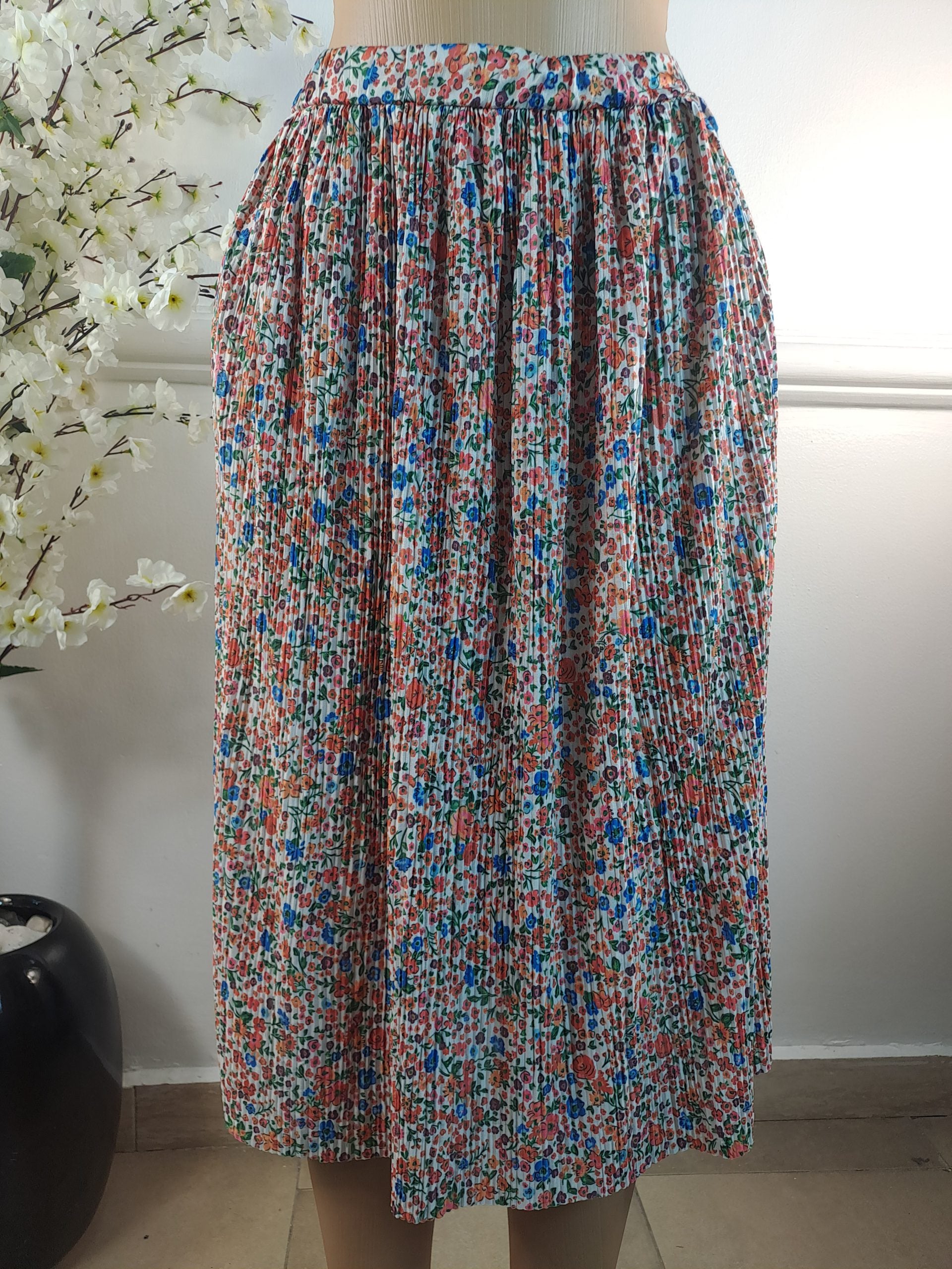 PRIMARK UK 10, L-28 INCHES image 0