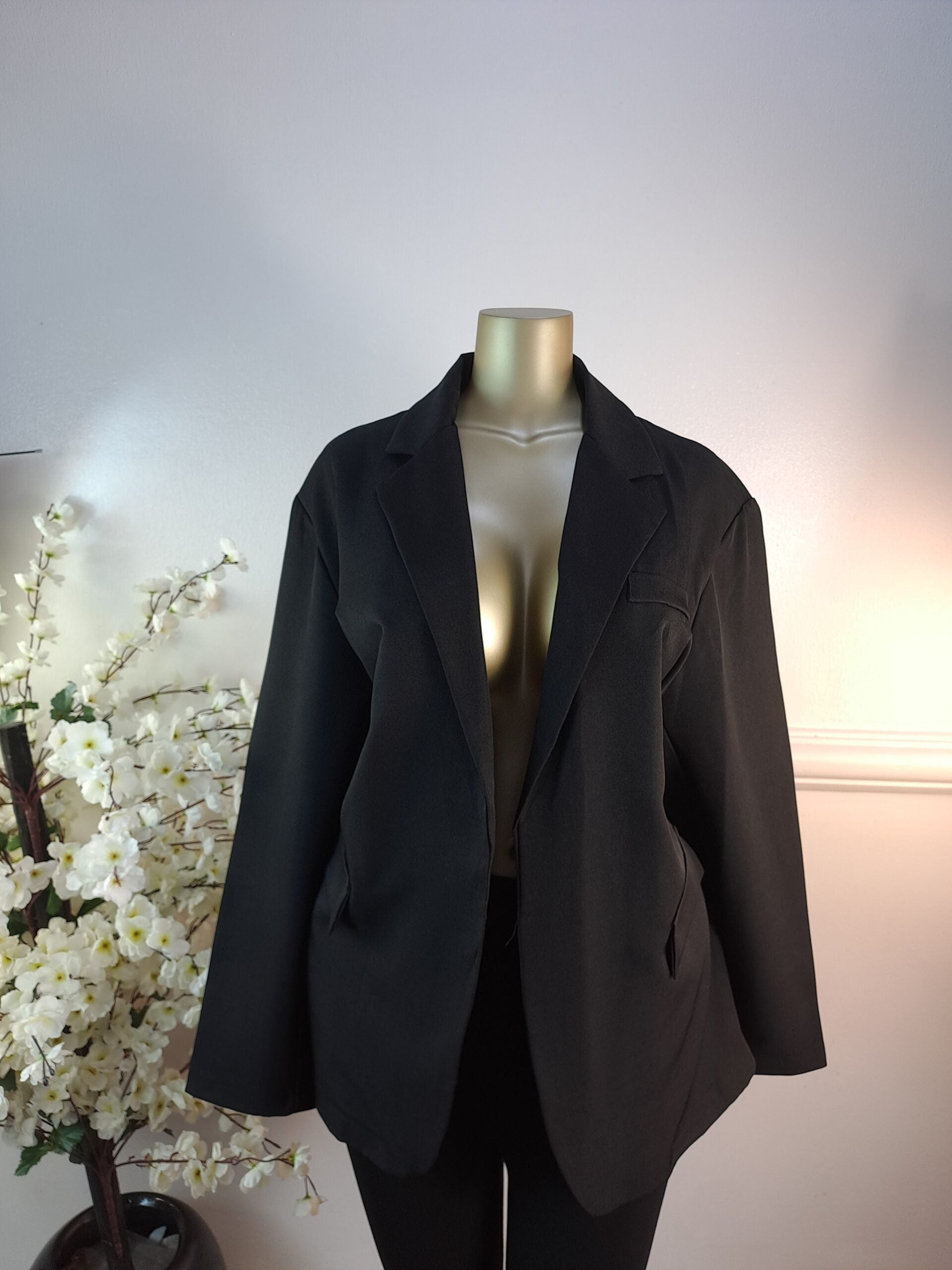 BOOHOO UK SIZE 22 [LENGTH 32 INCHES, BLACK] image 0