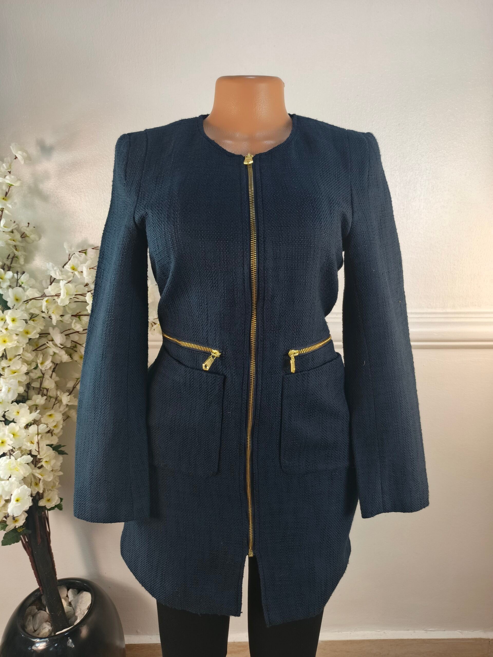 H&amp;M UK SIZE 6 [LENGHT 33 INCHES] image 0