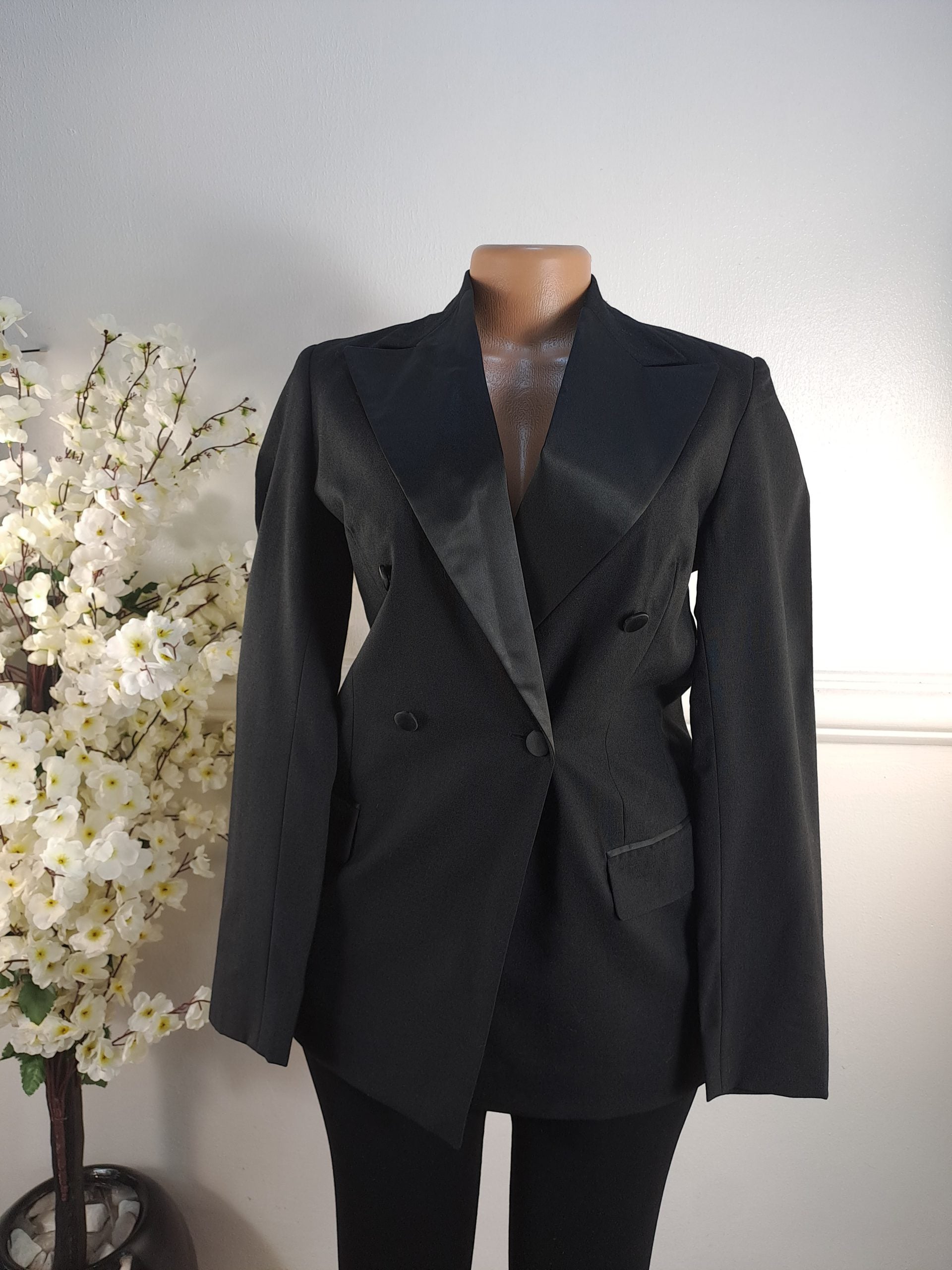 BLAZERS UK SIZE 6 [LENGHT 31 INCHES] image 0