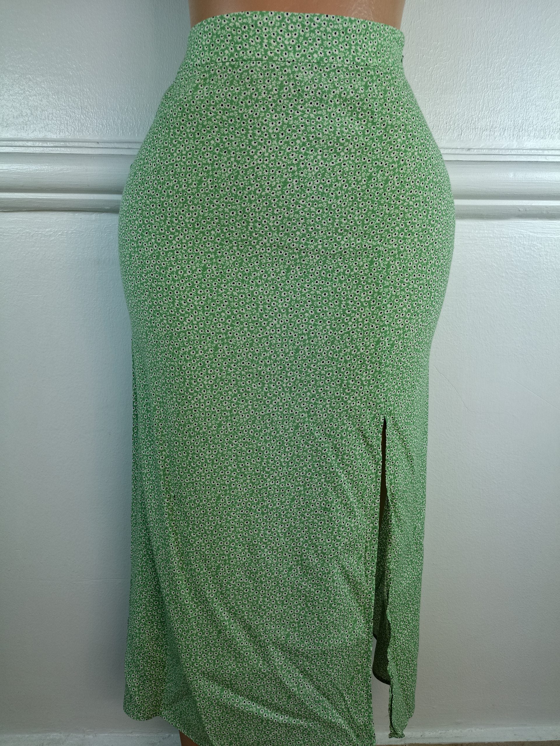H&M UK 8, L-34 INCHES image 0