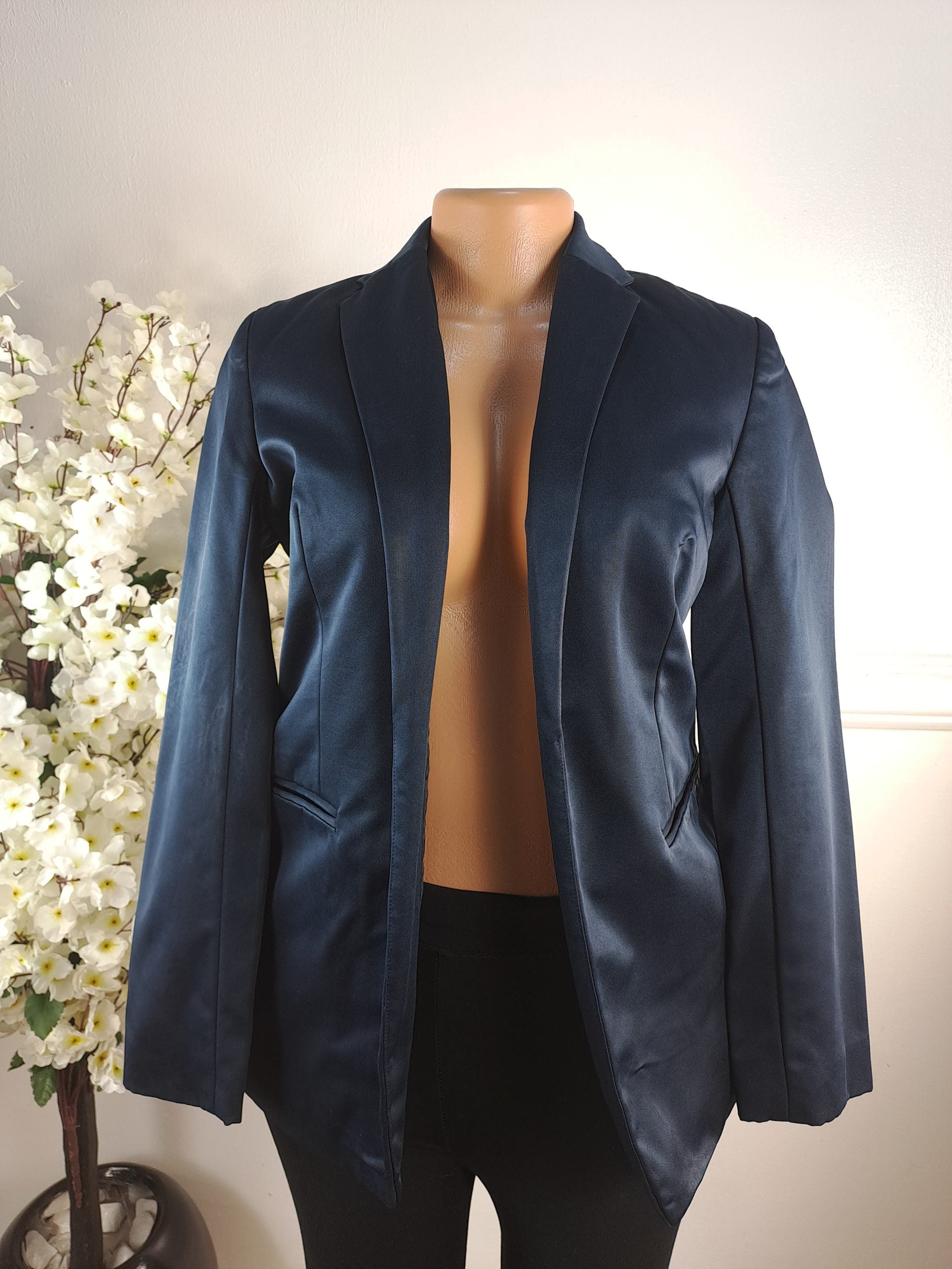 BLAZERS UK SIZE 8 [LENGHT 28 INCHES] image 0