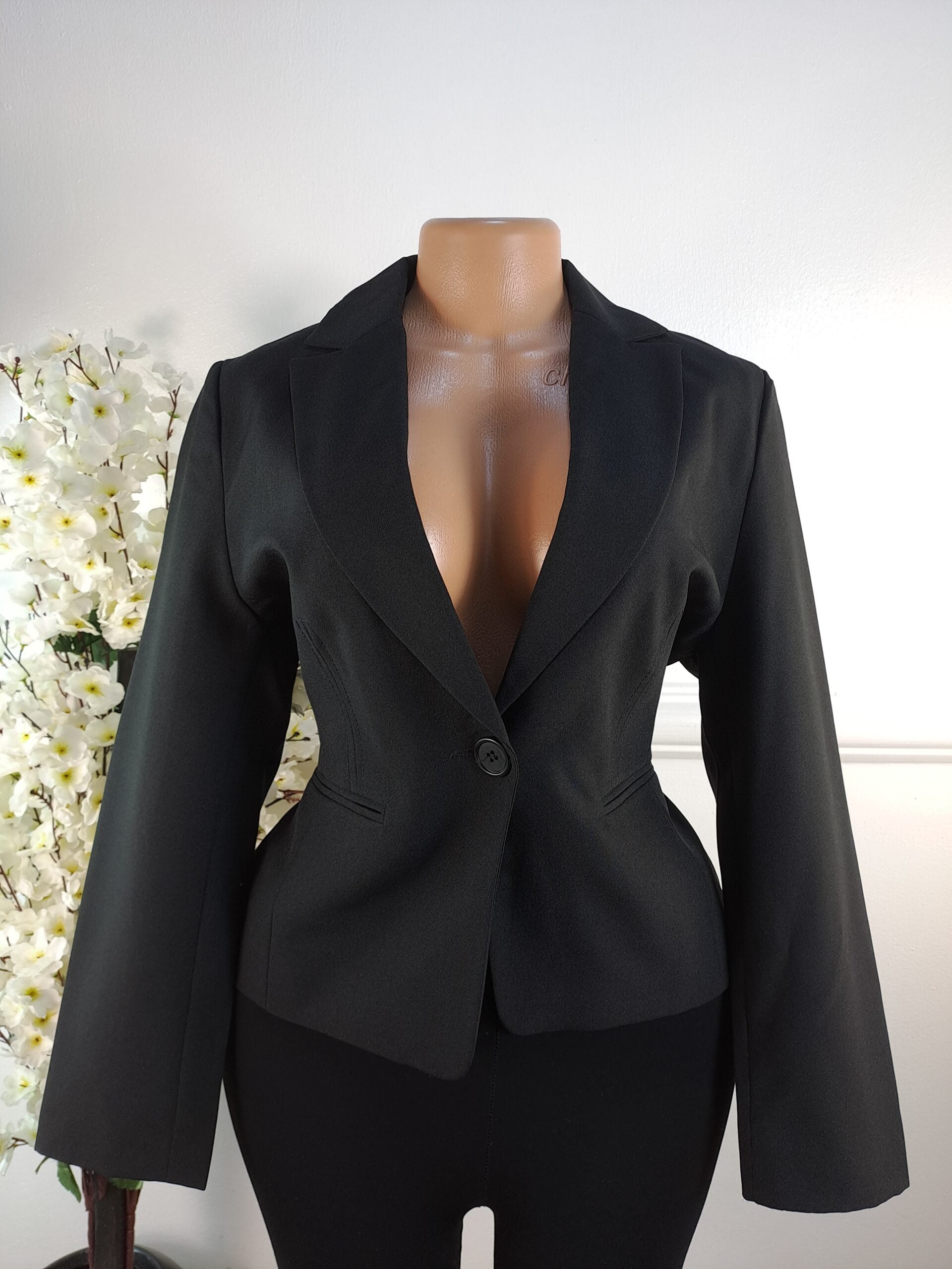 BLAZER UK SIZE 10 [LENGTH 22 INCHES, BLACK] image 0