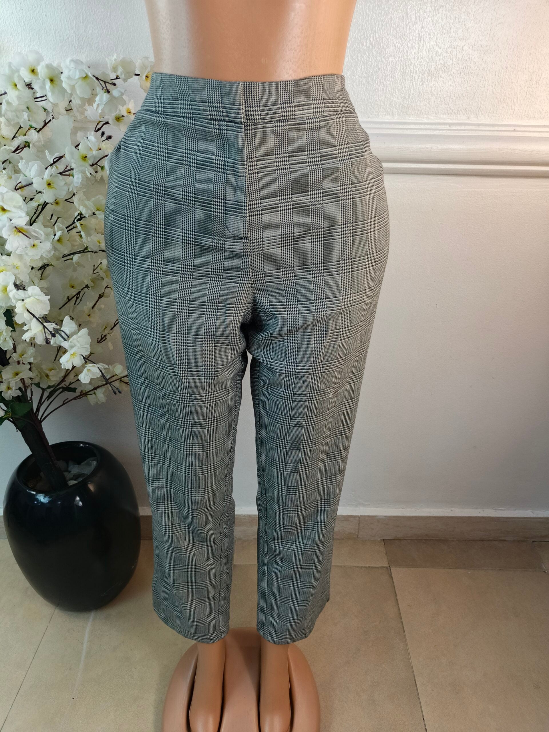 TU WOMAN UK SIZE 18 [LENGTH 39 INCHES, CHECKERS] image 0